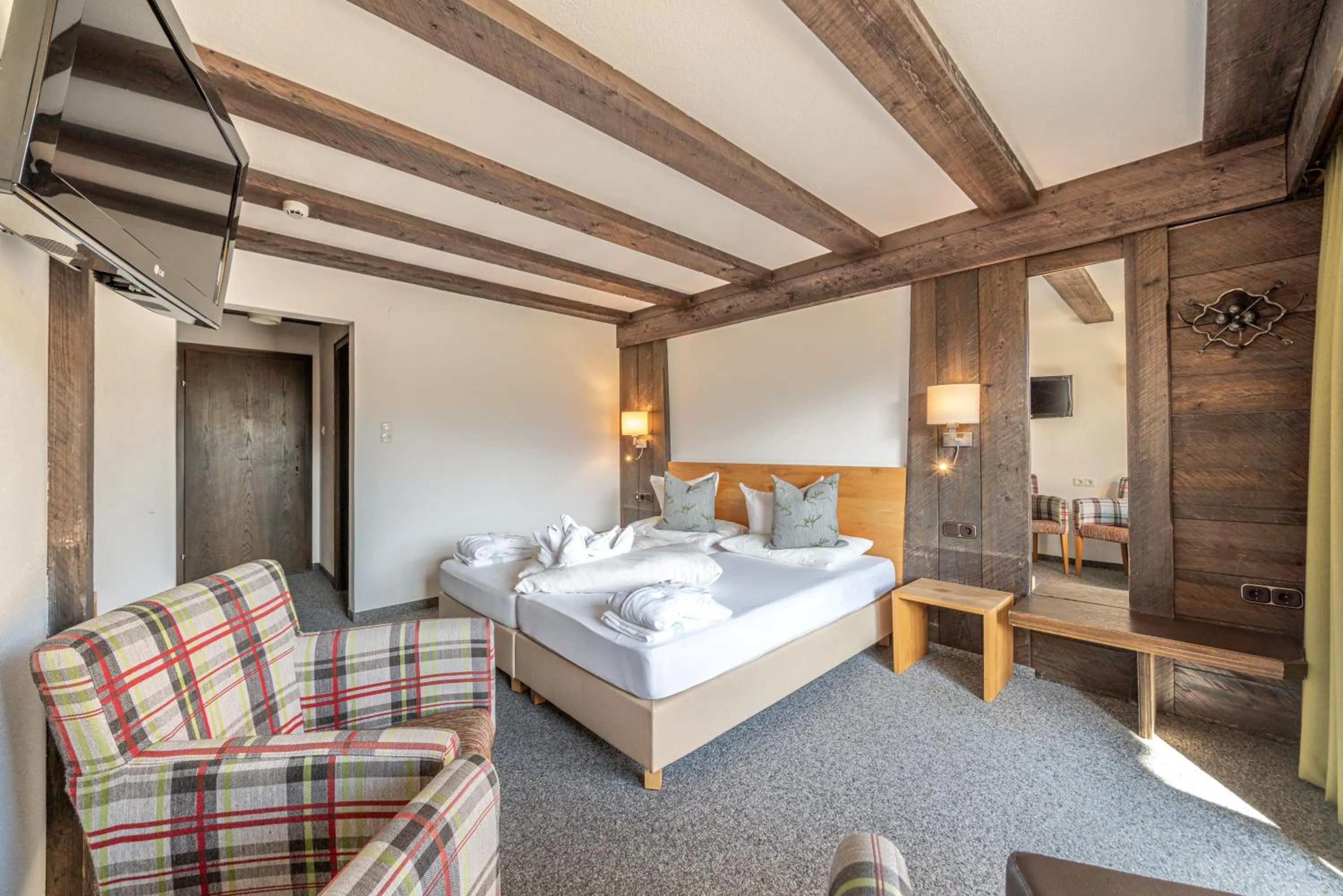 Photo of the whole room, Bed in Hotel Falknerhof