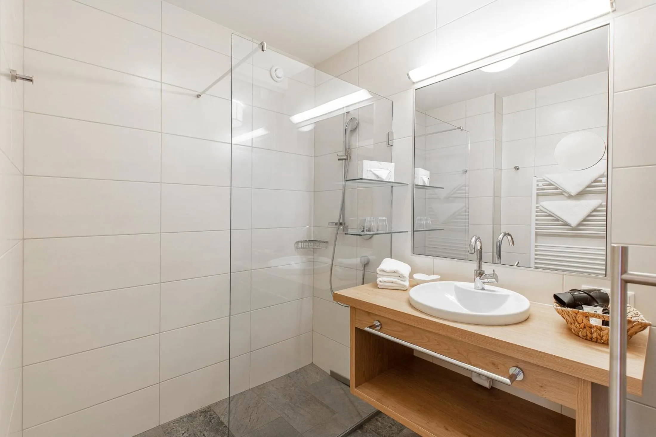 Bathroom in Hotel Falknerhof