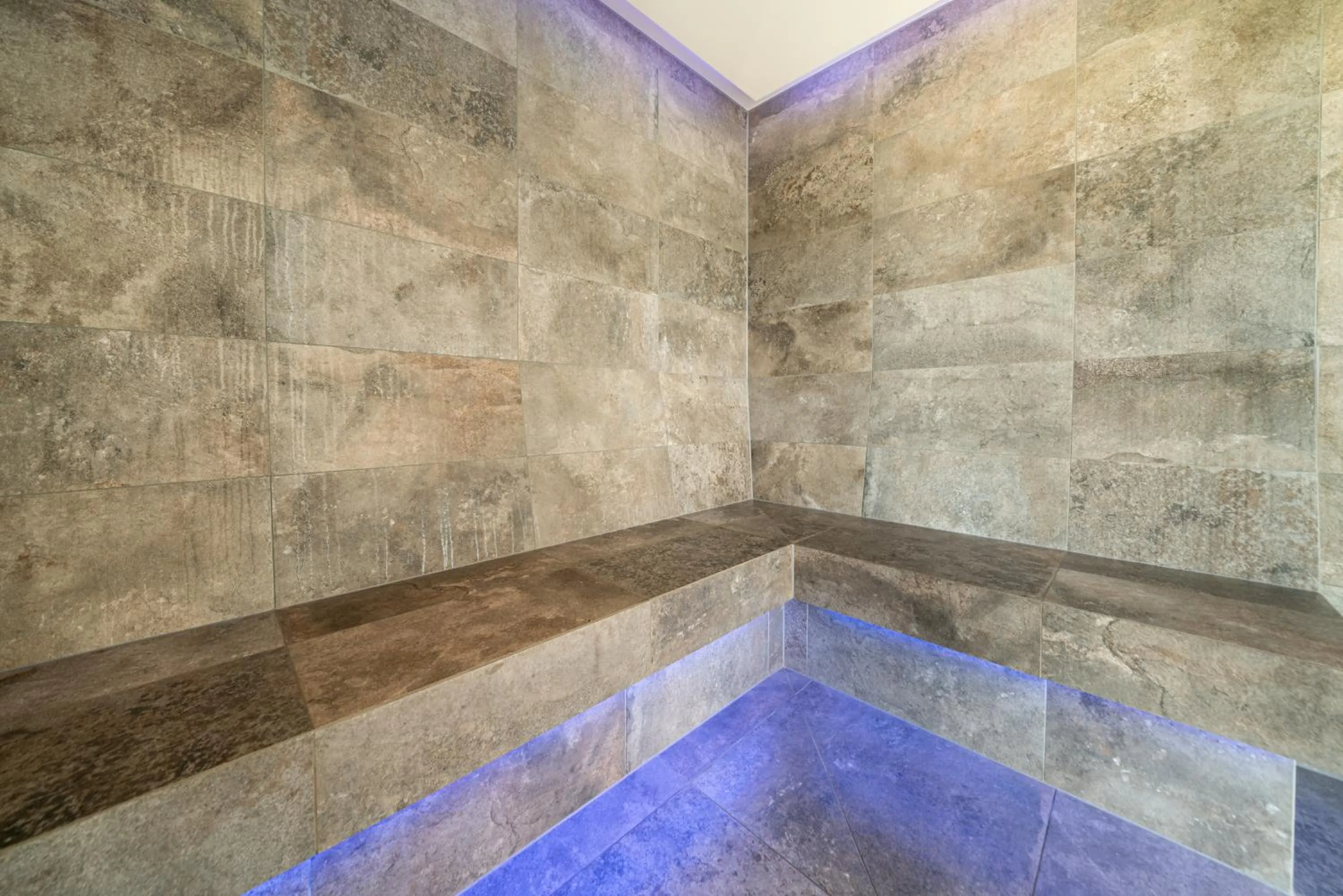 Steam room in Hotel Falknerhof