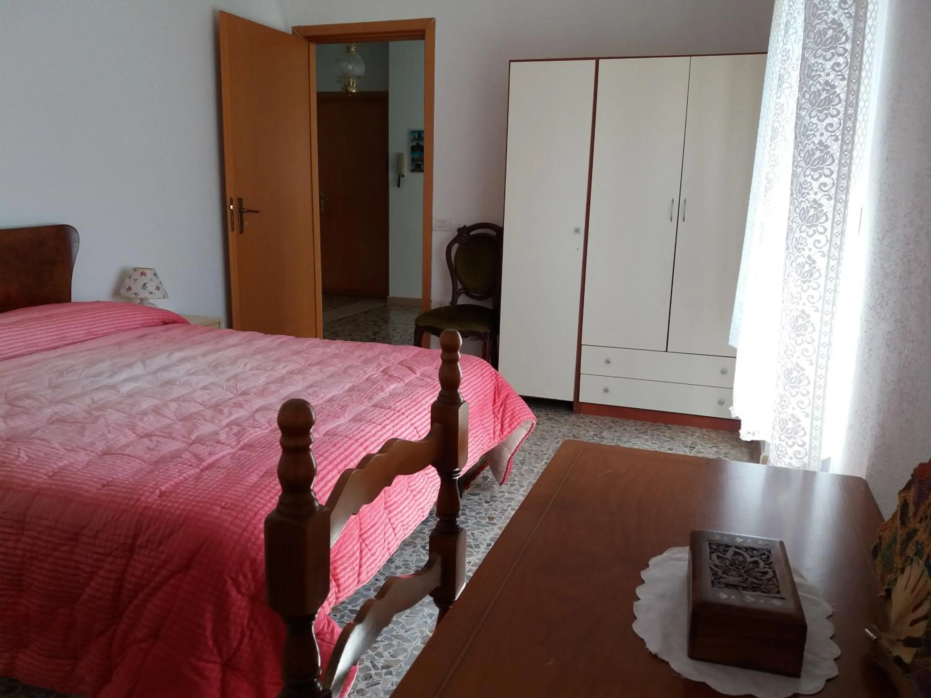 Photo of the whole room, Bed in Sa Nuche