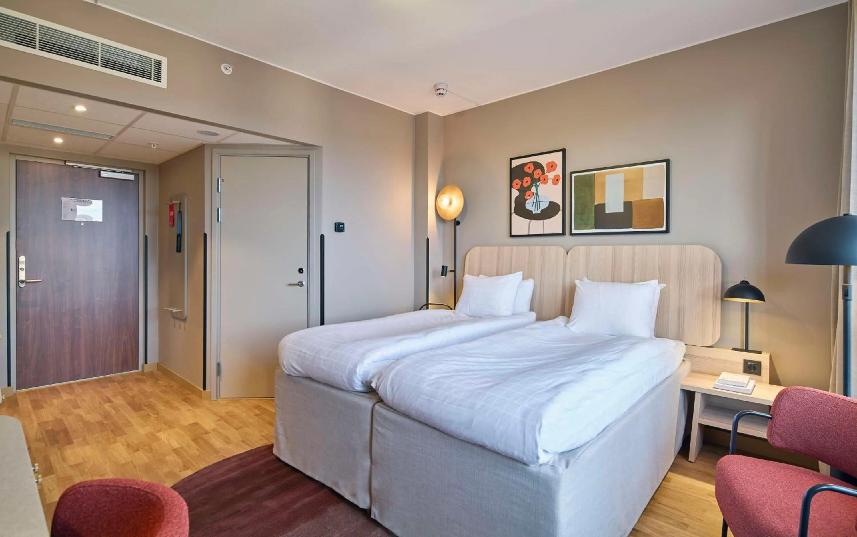 Bedroom, Bed in Scandic Wallin