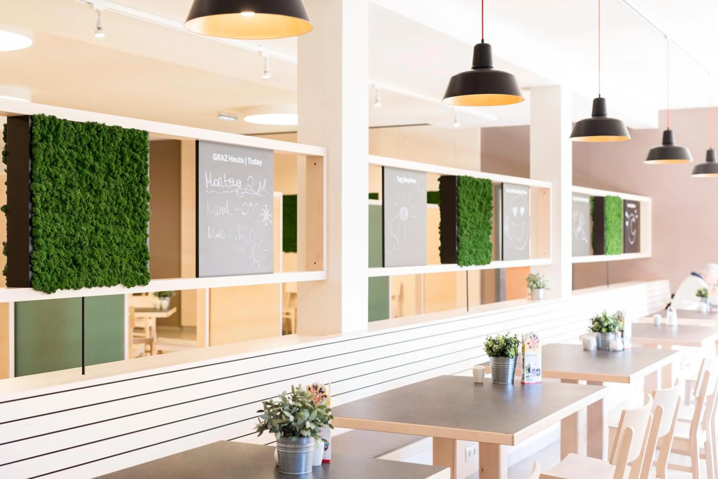 Restaurant/places to eat in JUFA Hotel Graz City