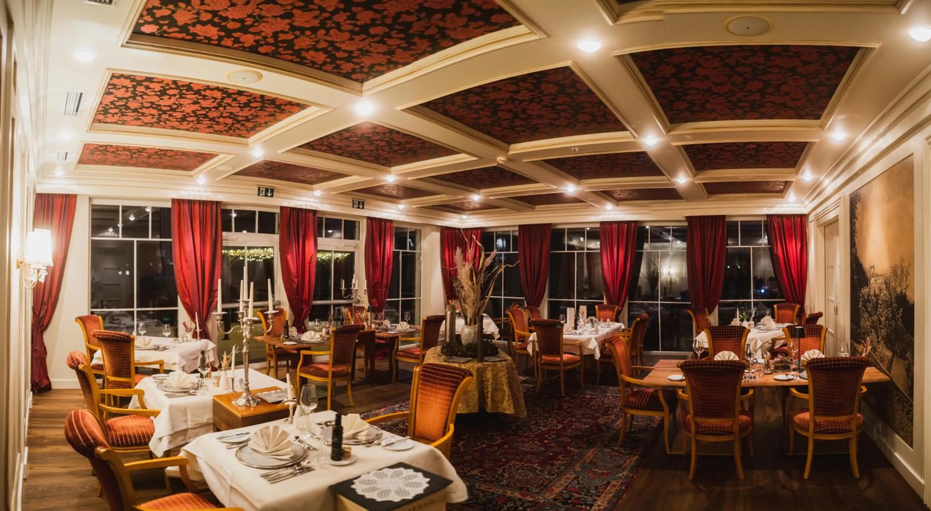 Restaurant/places to eat in Grandhotel Lienz Business-Wellness & Gourmet