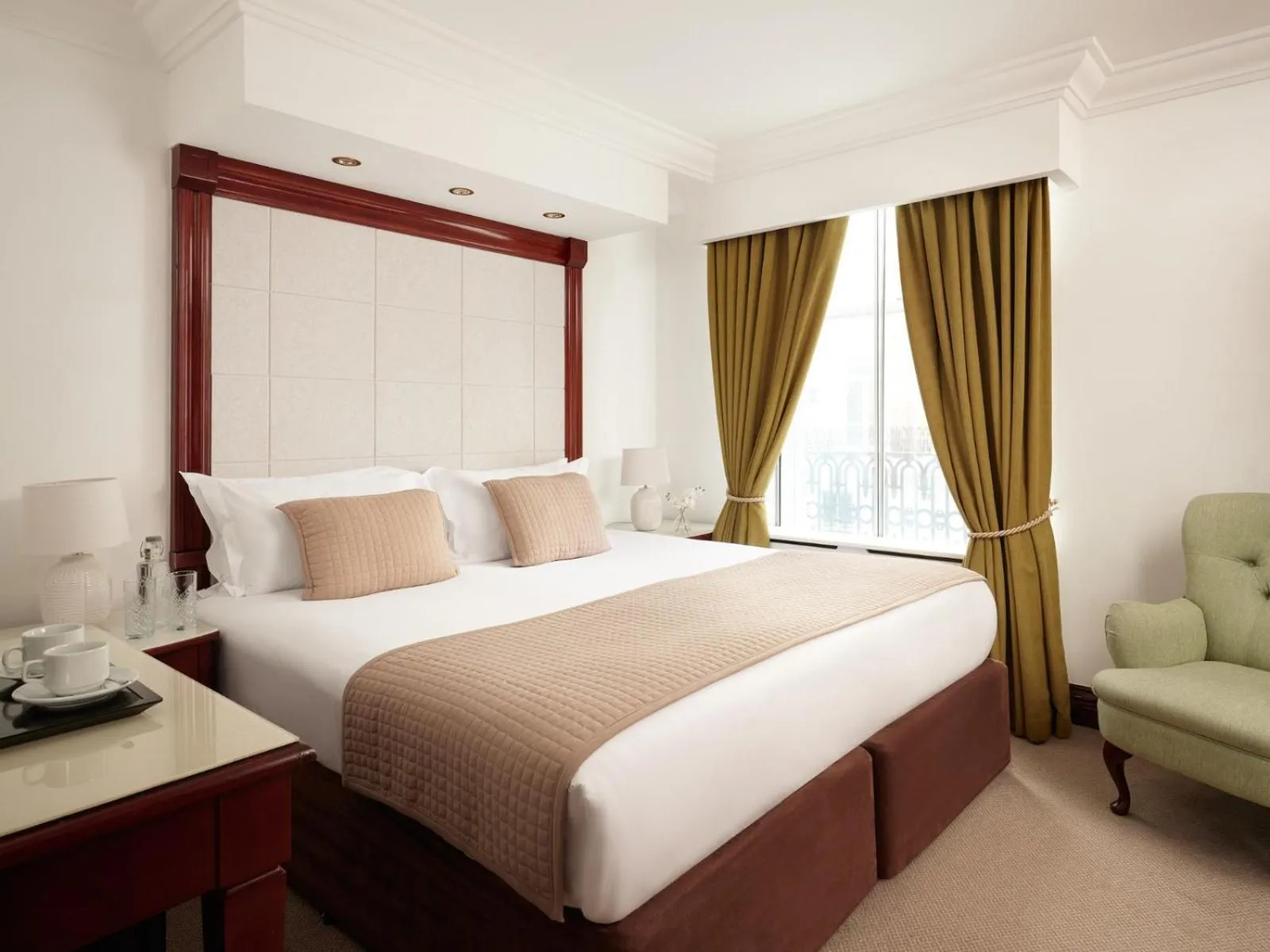 Bed in The Prime London Hotel