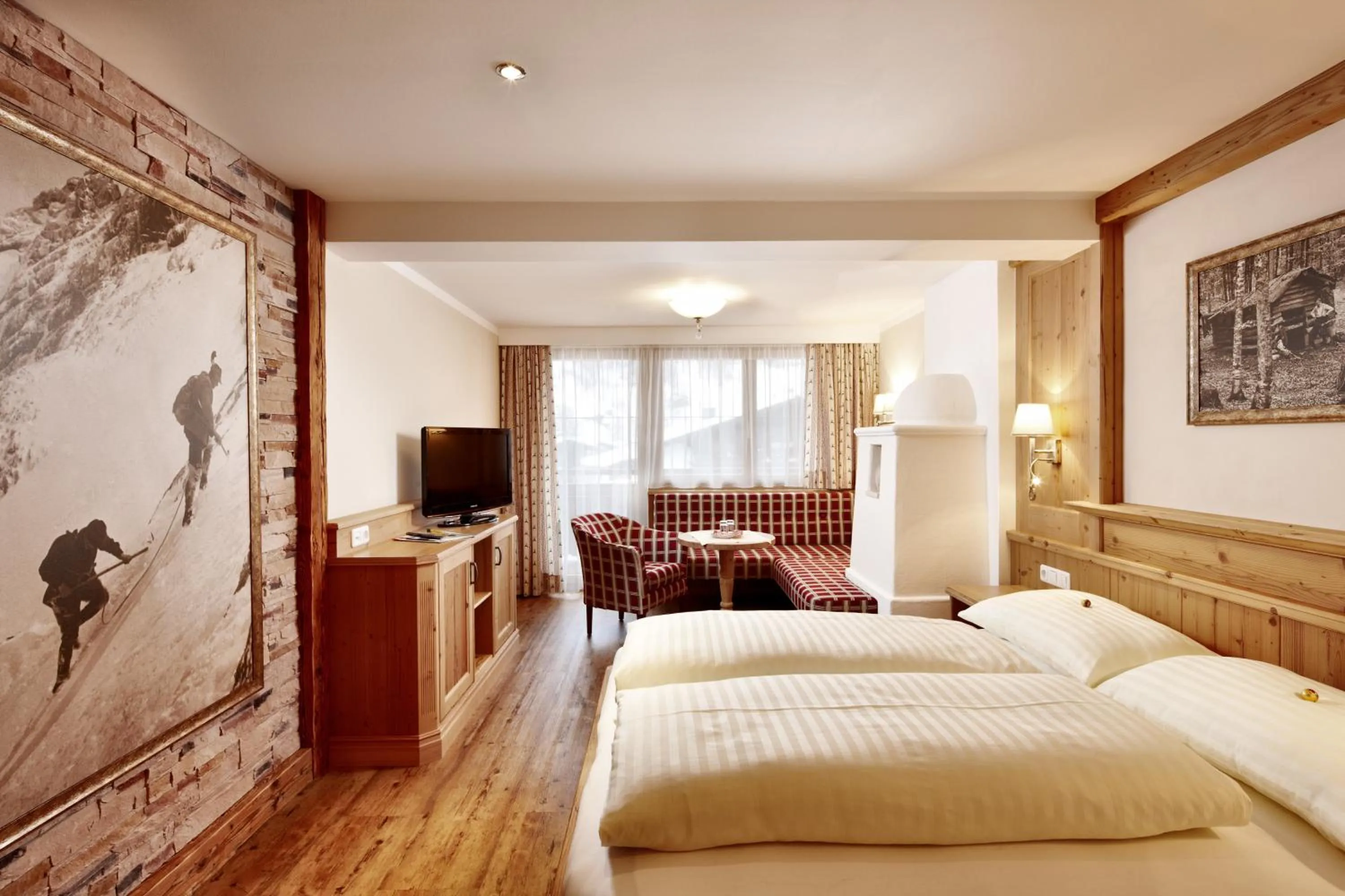 Day, Bed in Smaragdhotel Tauernblick