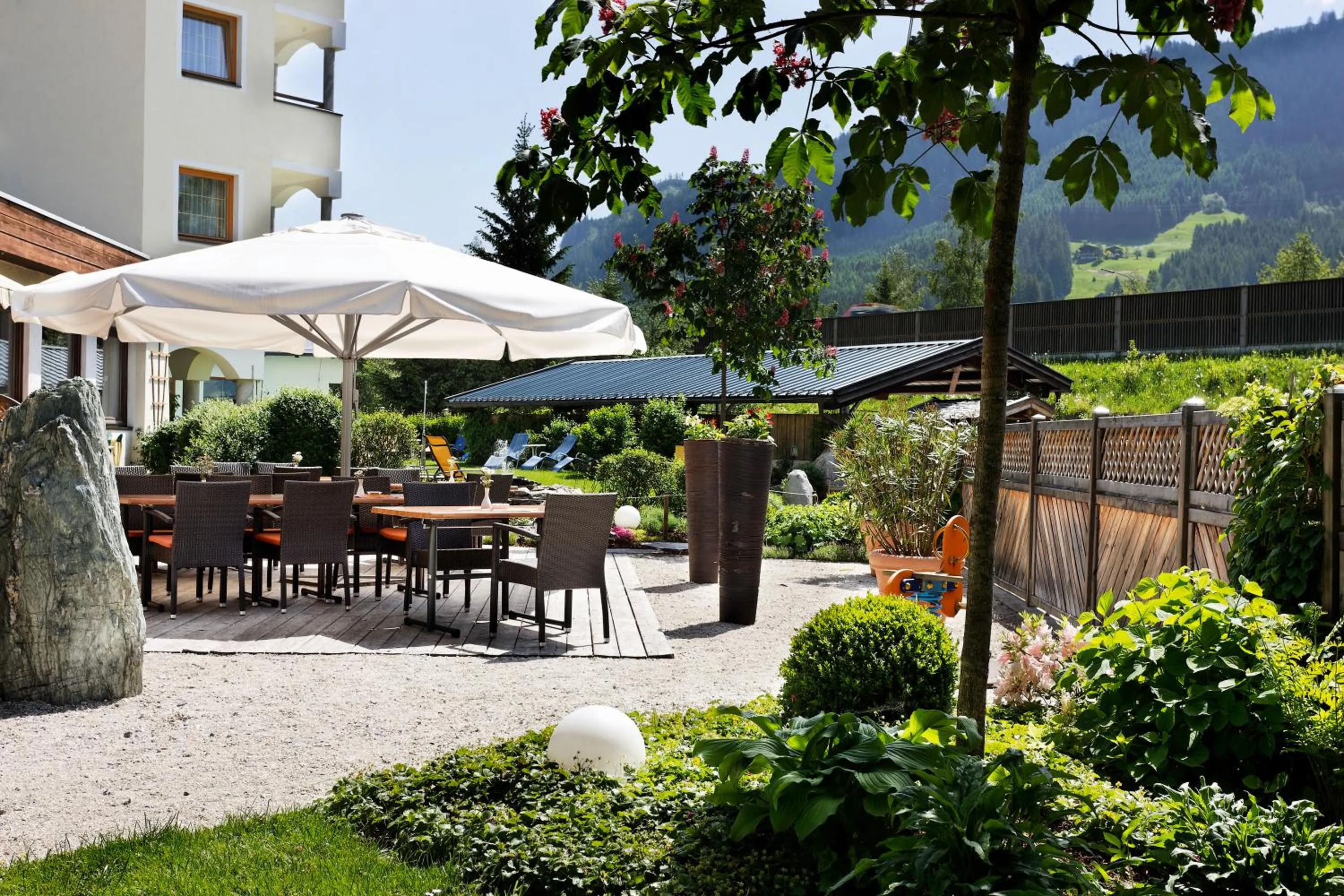 Balcony/Terrace in Smaragdhotel Tauernblick