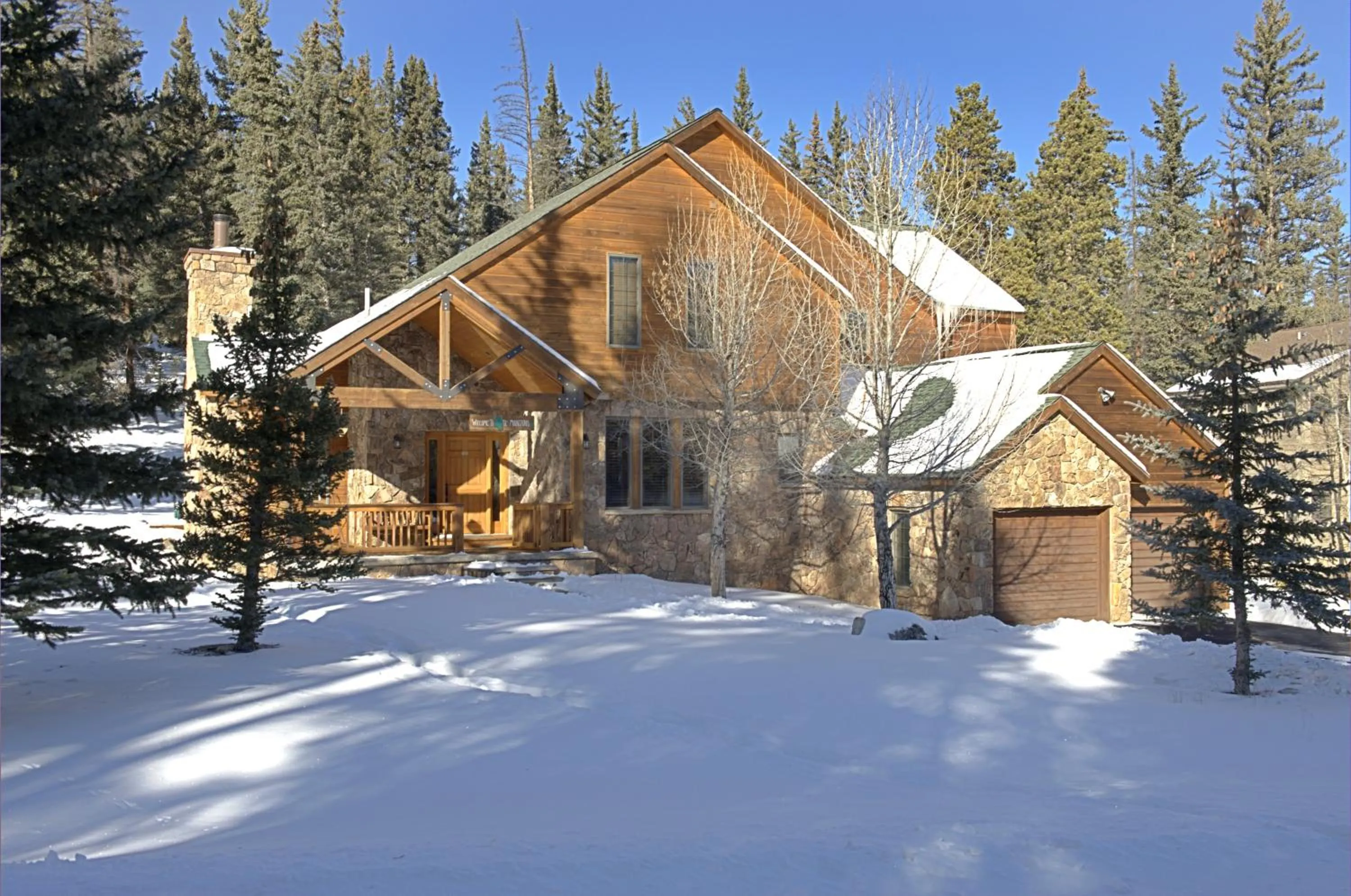Property building in Keystone Private Homes by Vail Resorts