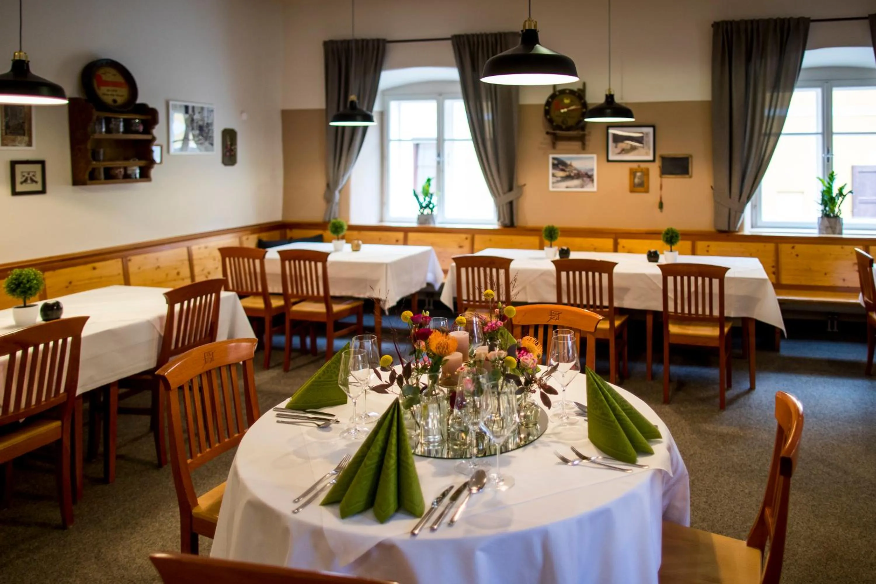 Restaurant/places to eat in JUFA Hotel Murau
