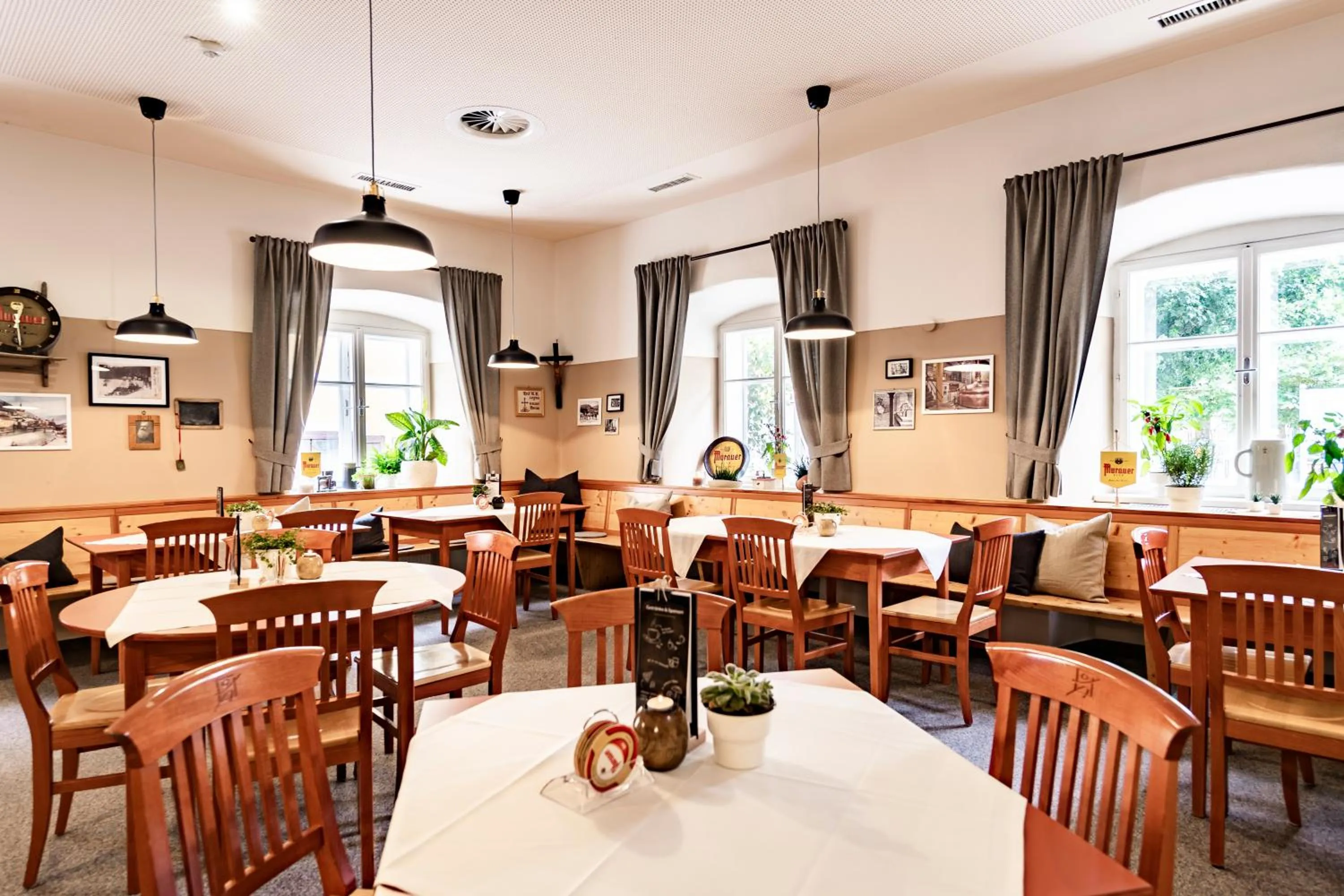 Restaurant/places to eat in JUFA Hotel Murau