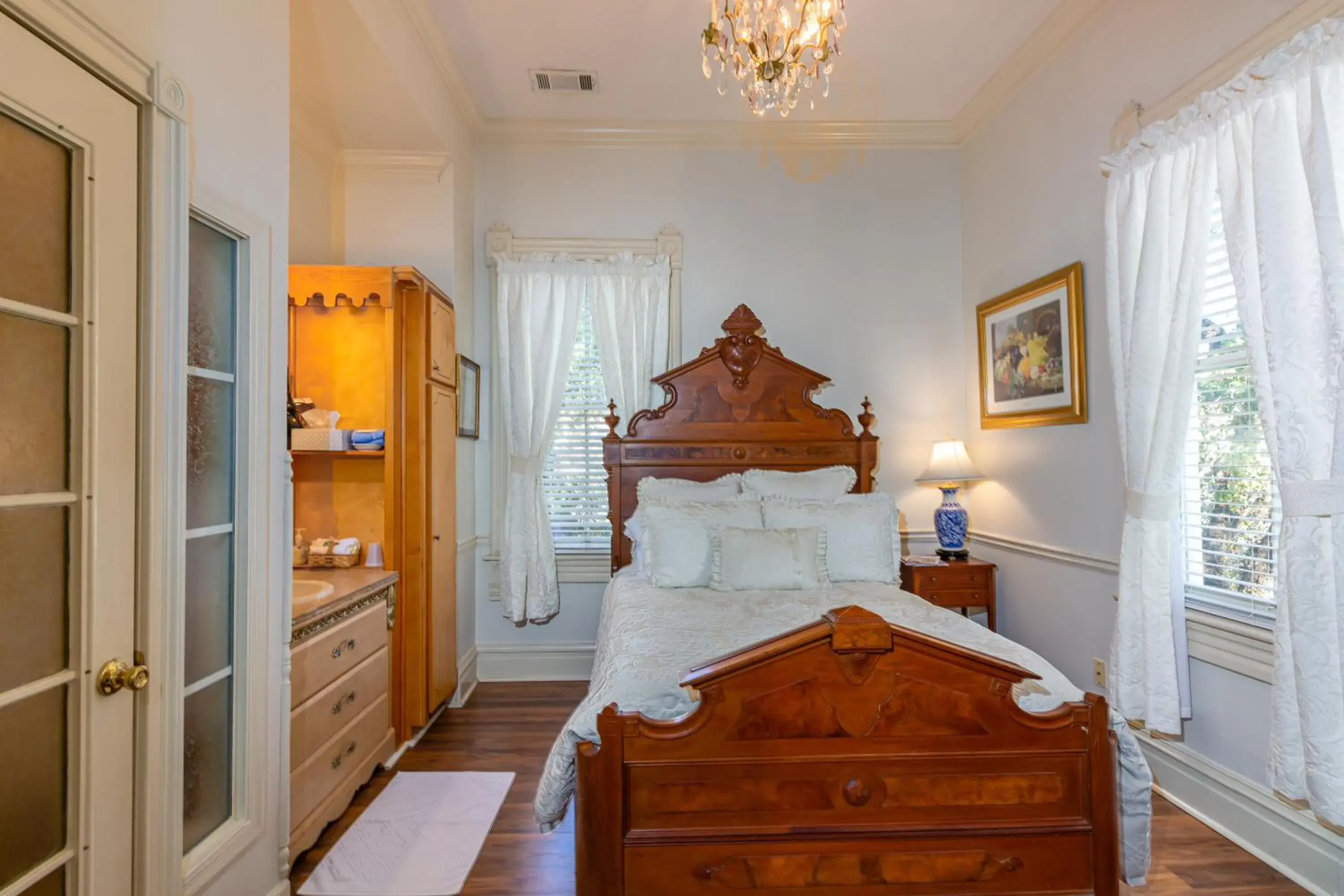 Standard Queen Room in Amethyst Garden Standard Queen Room in Amethyst Garden