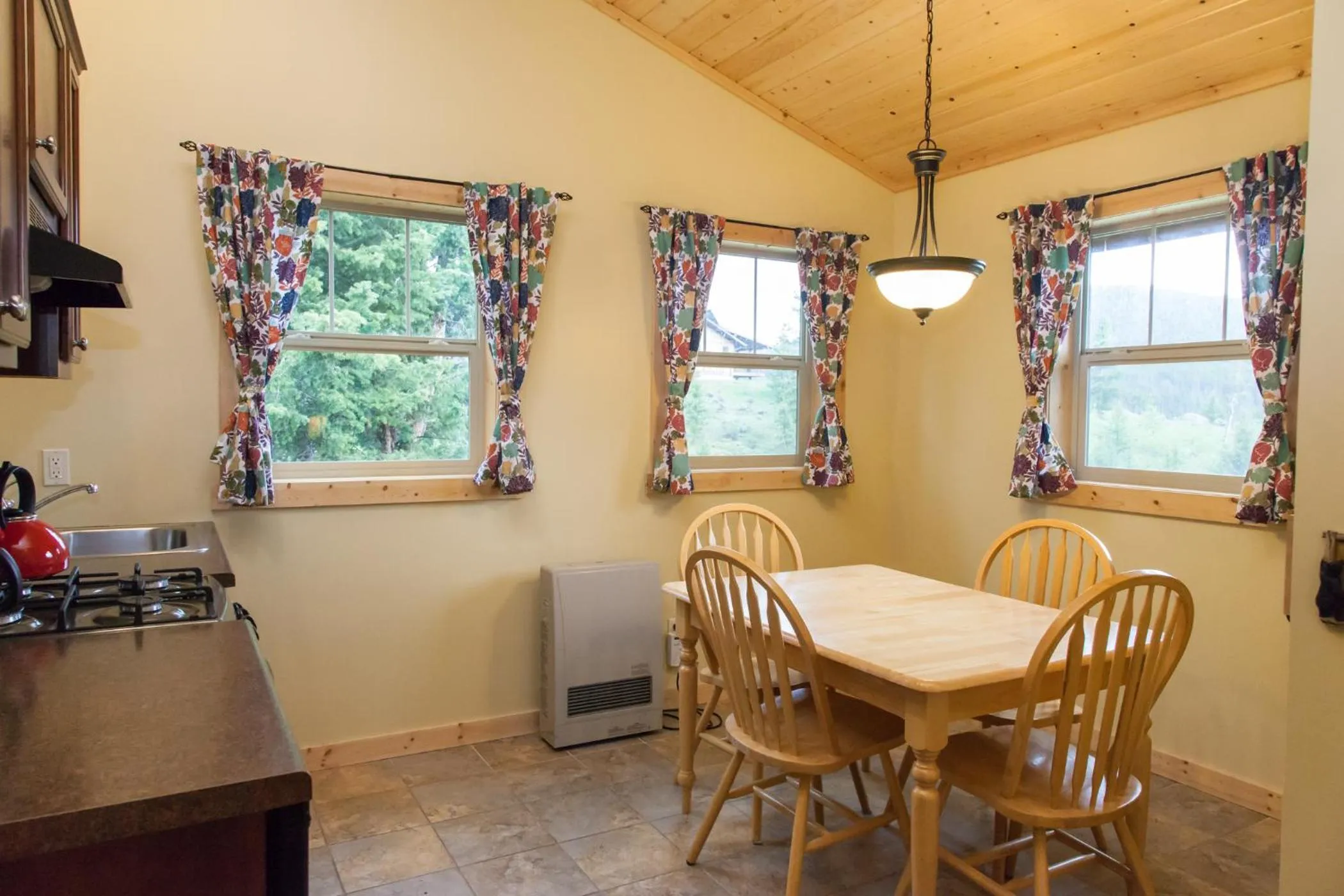 Dining area in Homestake Lodge