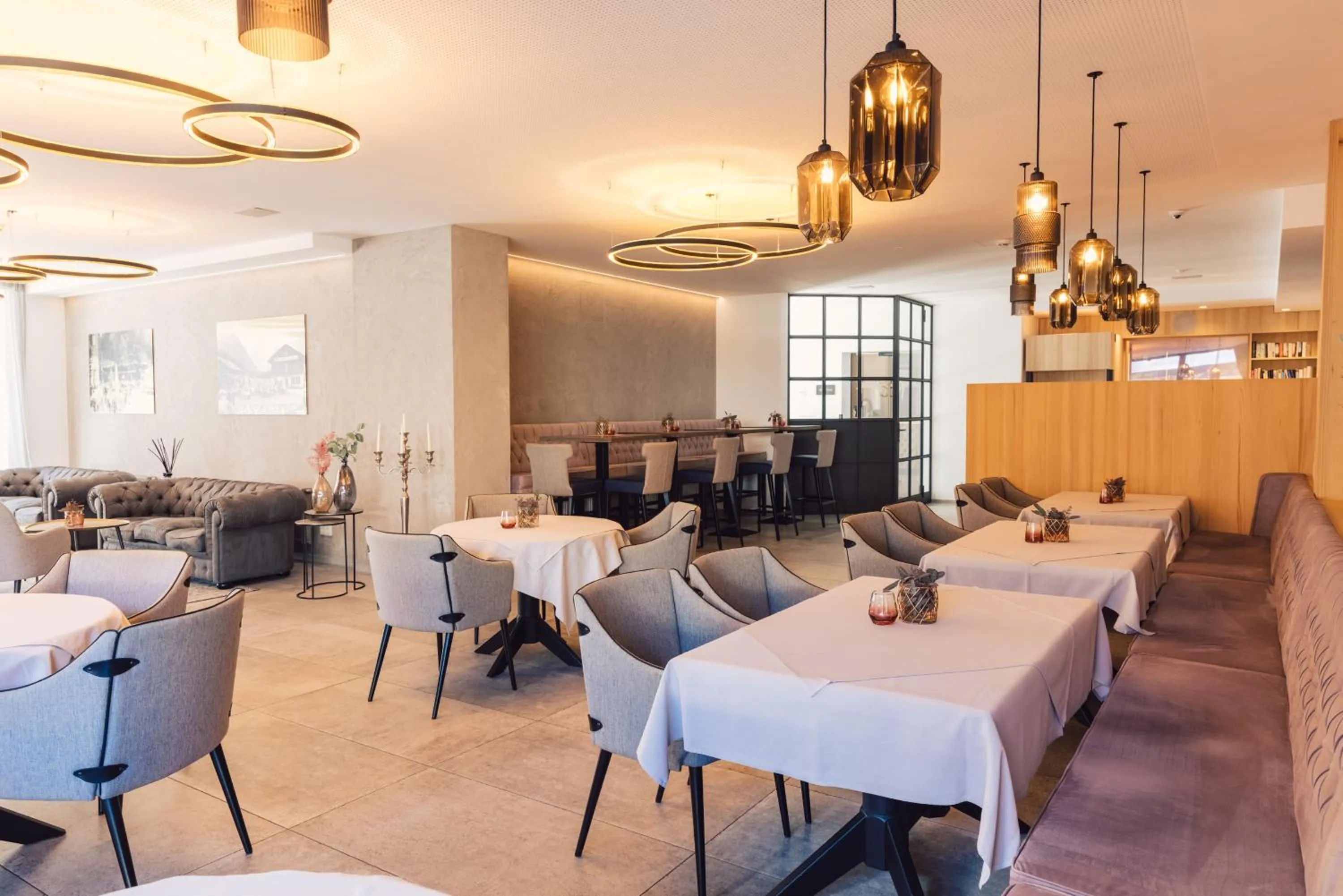 Restaurant/places to eat in Seehotel Einwaller - adults only