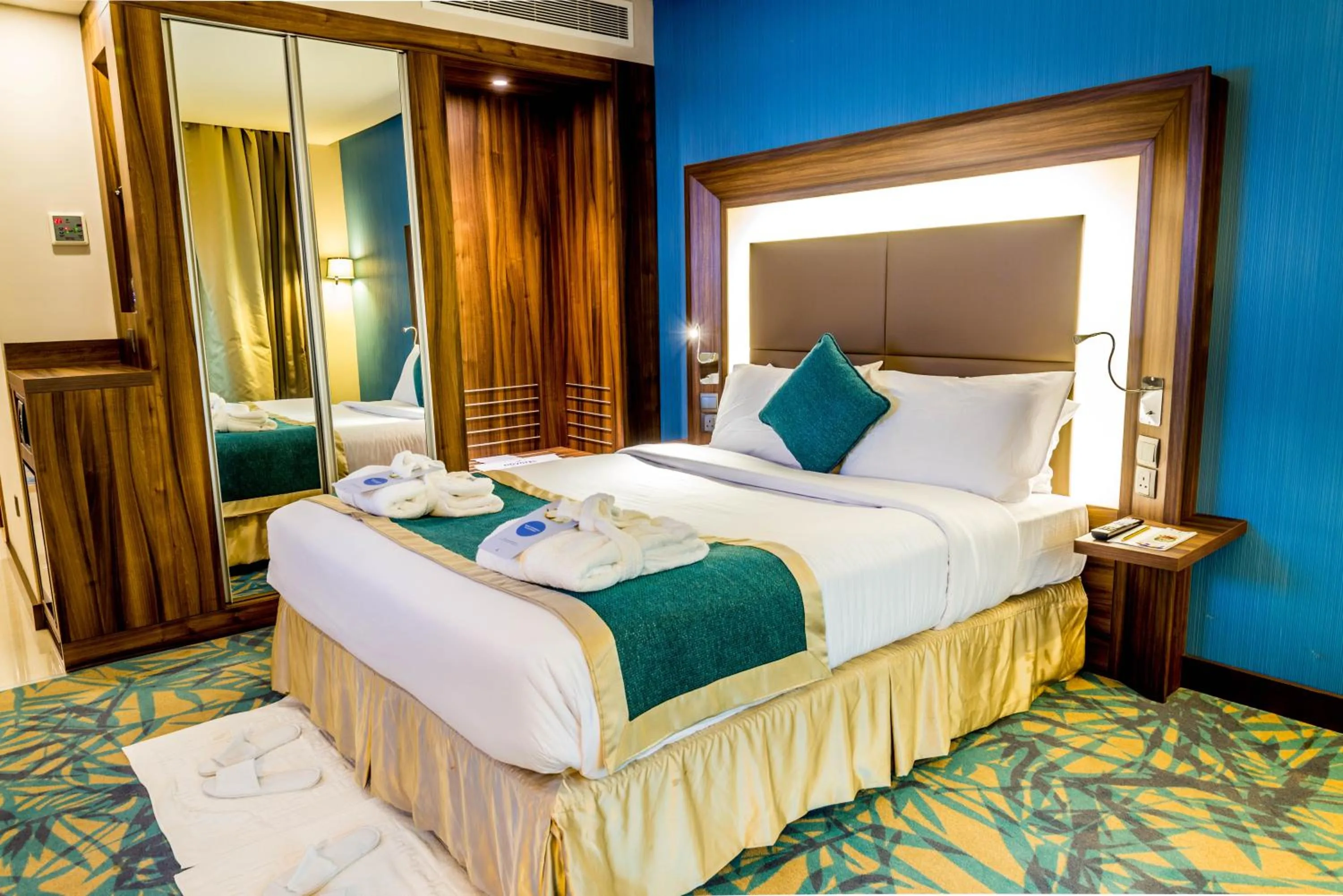 Bed in Novotel Yanbu Albahr