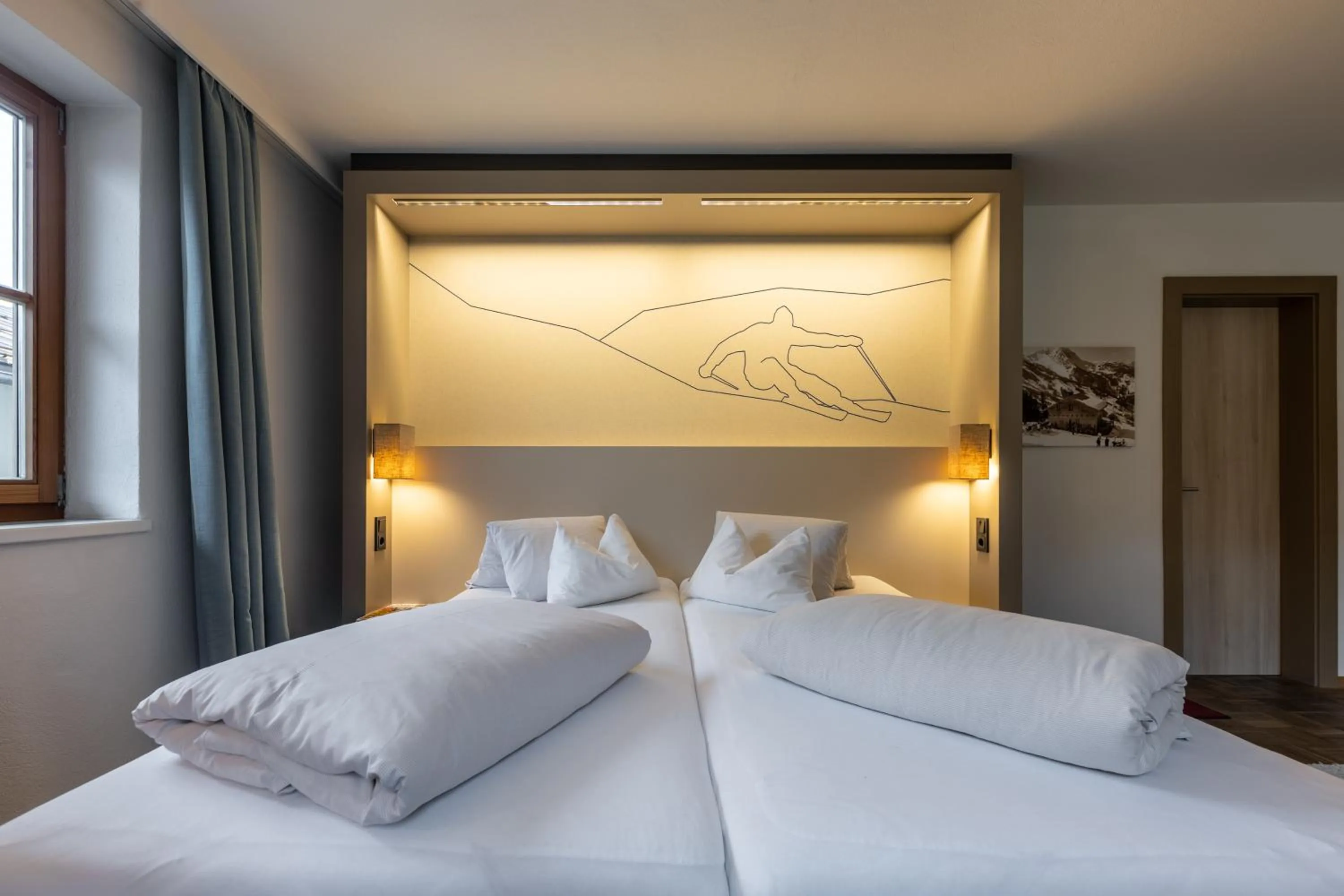 Bedroom, Bed in Hotel Wirtshaus Post