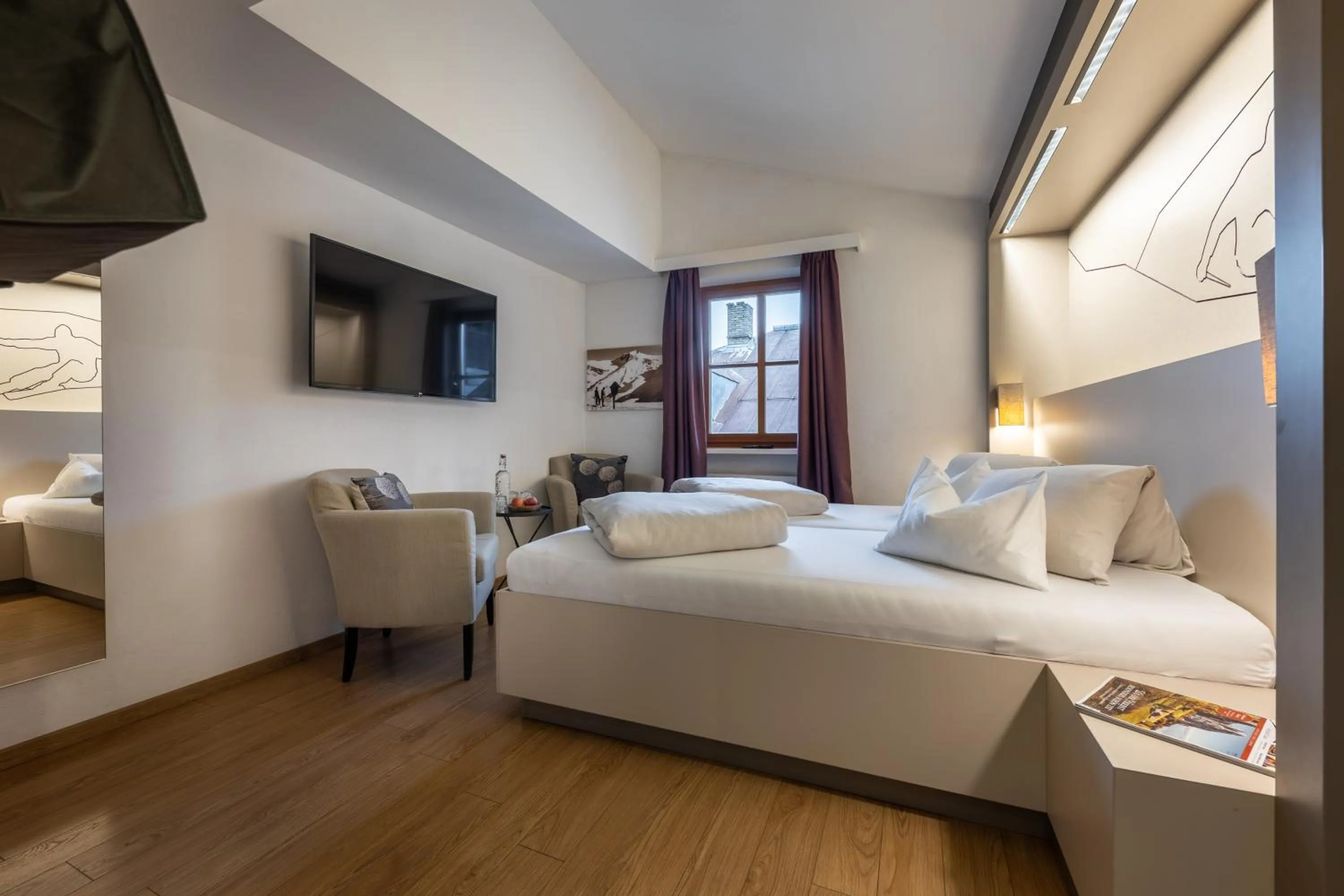 Bedroom, Bed in Hotel Wirtshaus Post