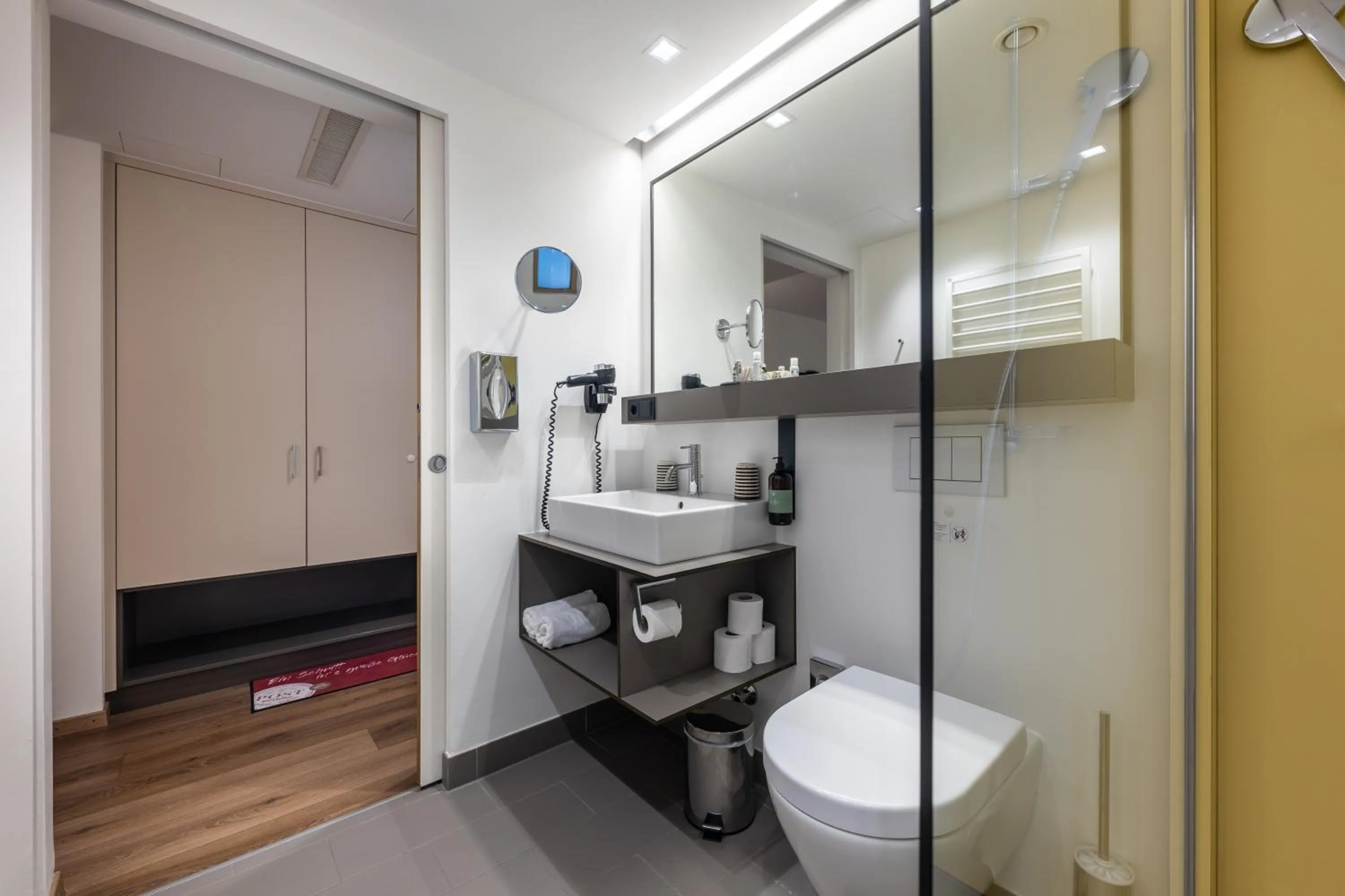 Bathroom in Hotel Wirtshaus Post