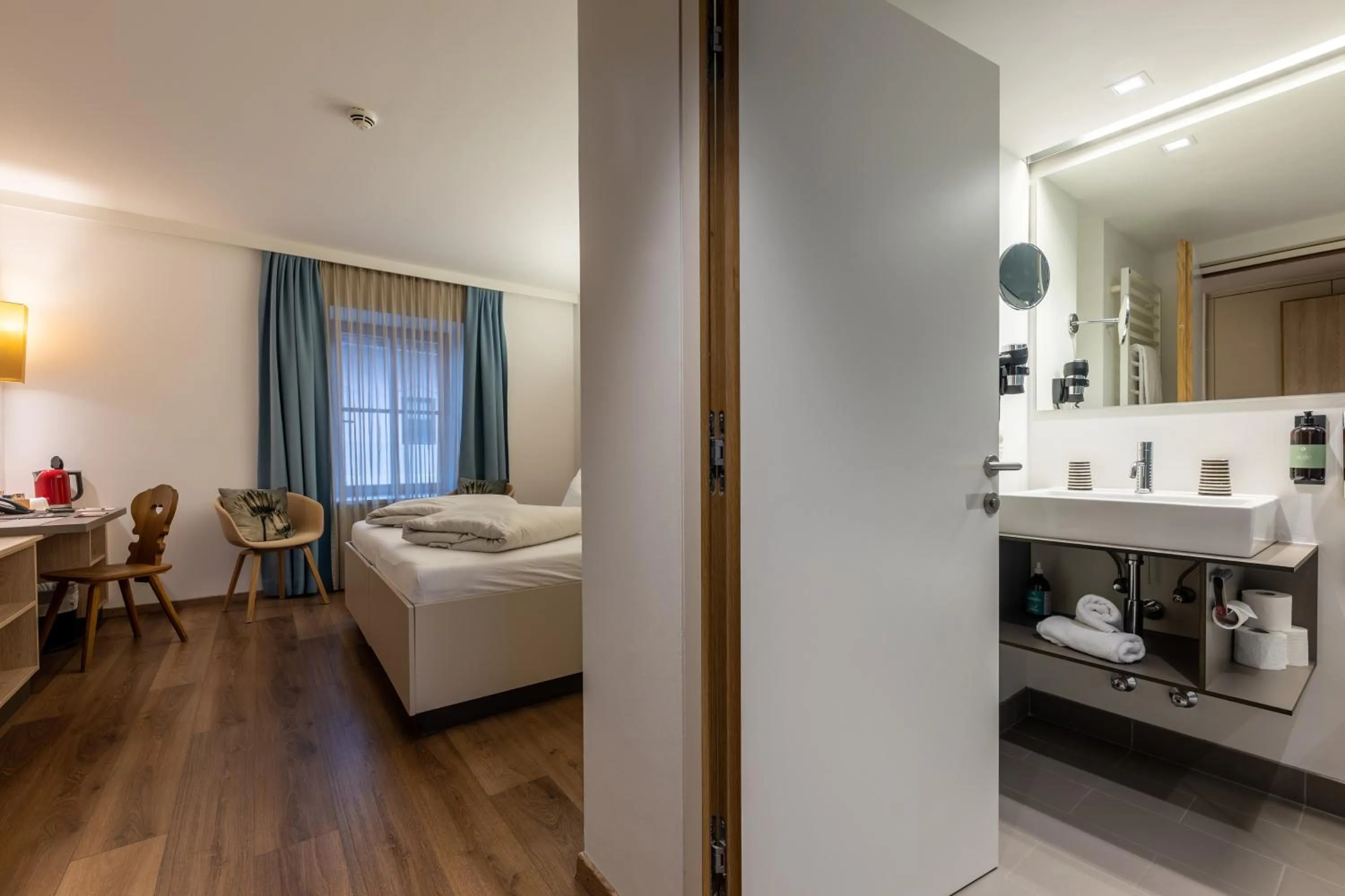 Photo of the whole room, Bed in Hotel Wirtshaus Post