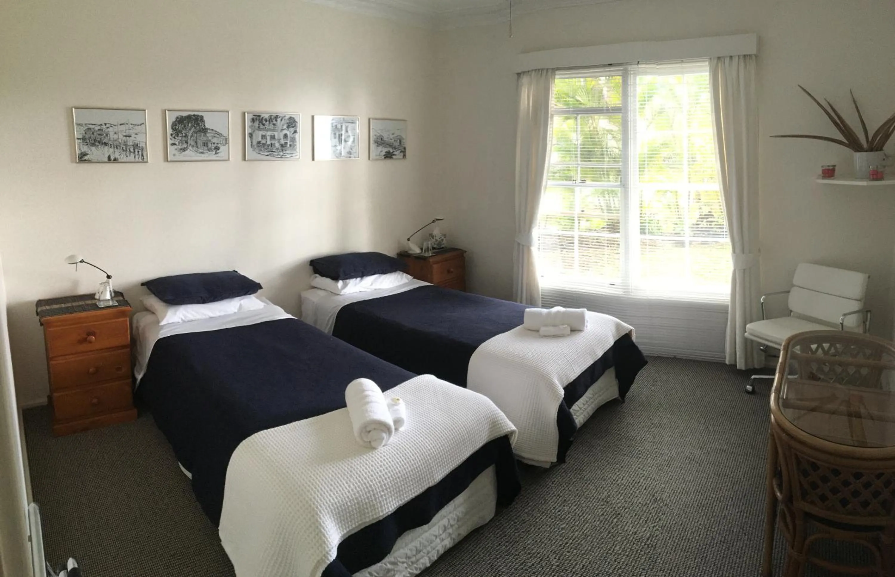 Bed in Palm Beach Bed & Breakfast