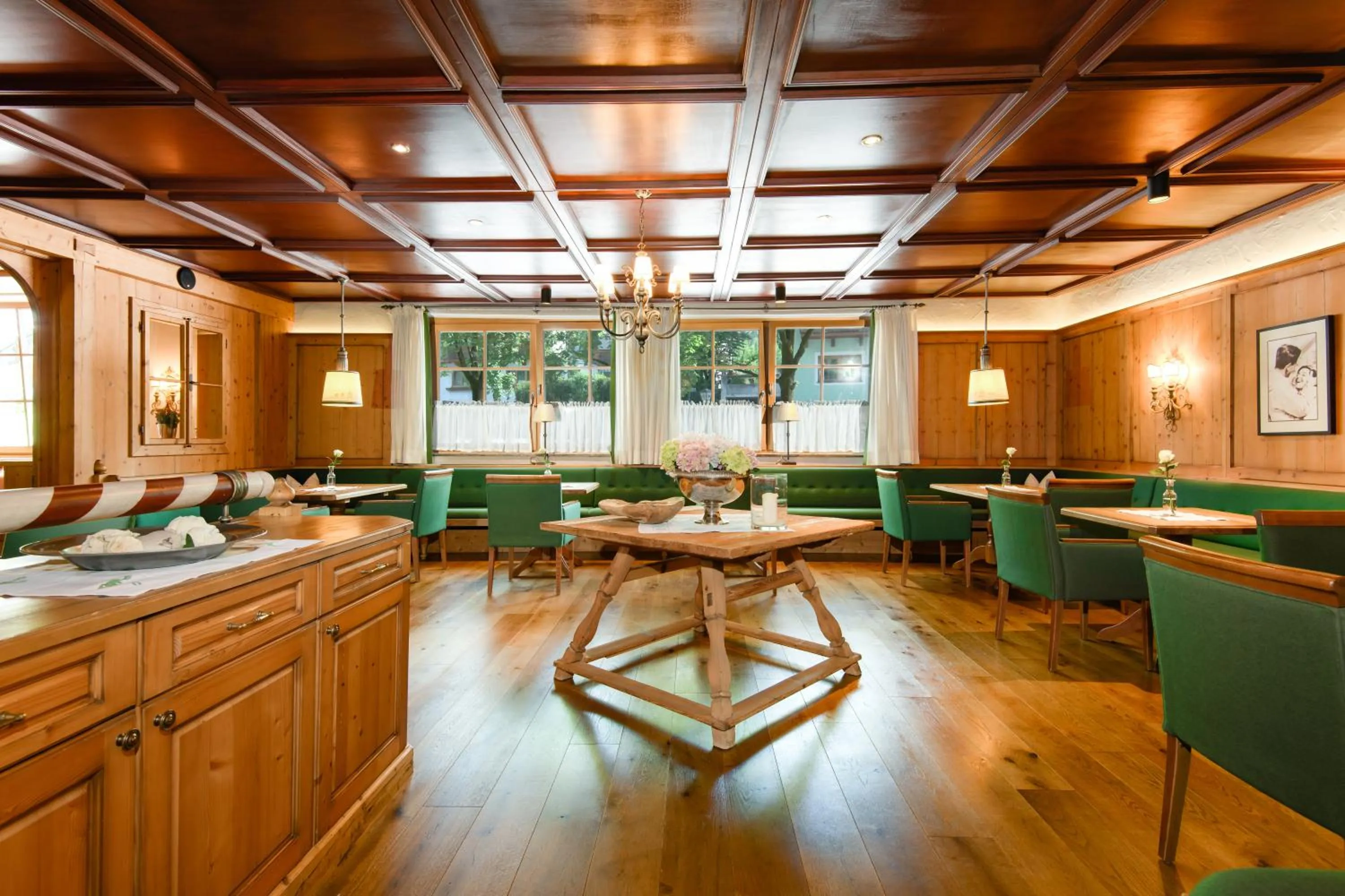 Restaurant/places to eat in Landhotel Römerhof