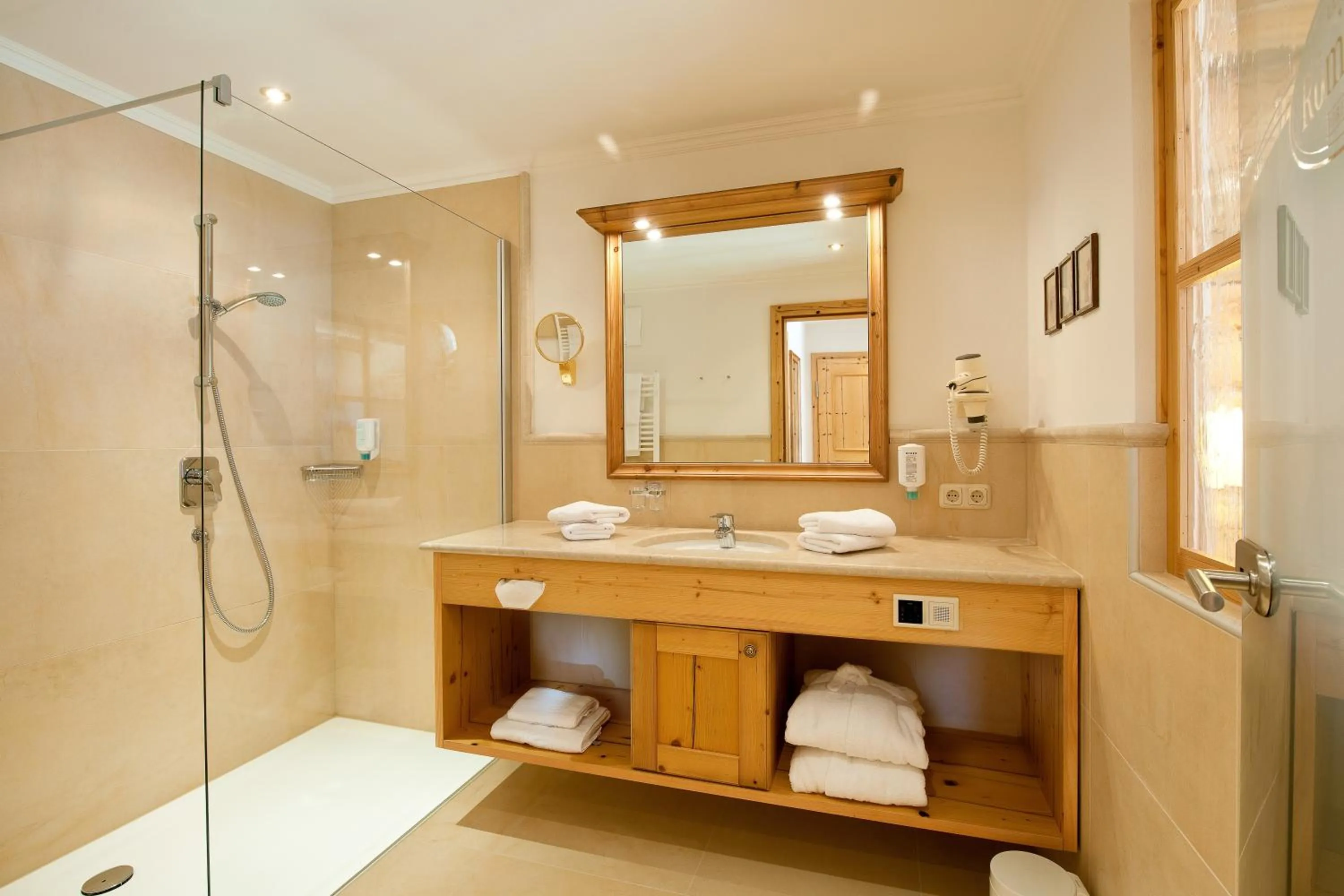 Bathroom in Landhotel Römerhof