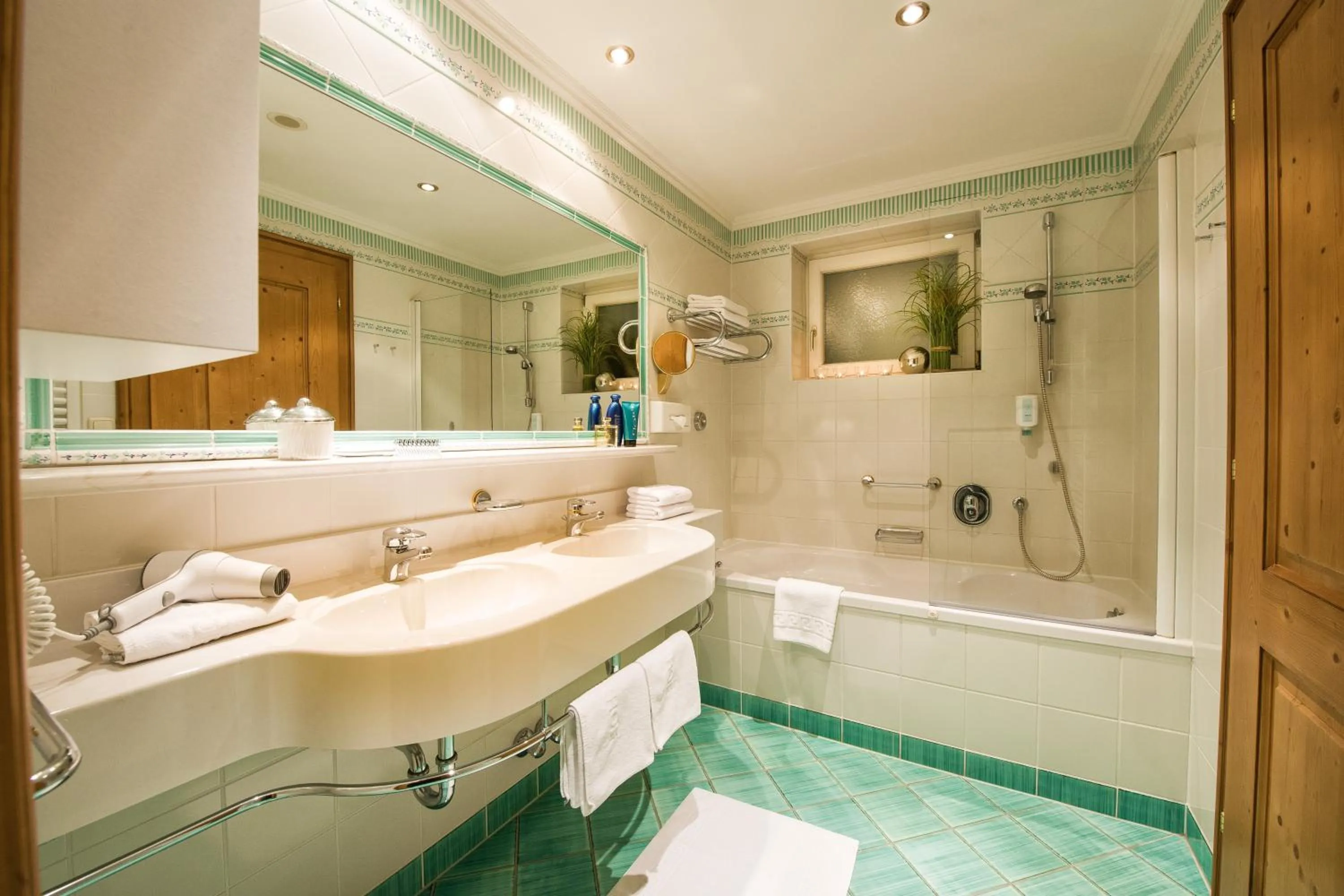 Bathroom in Landhotel Römerhof