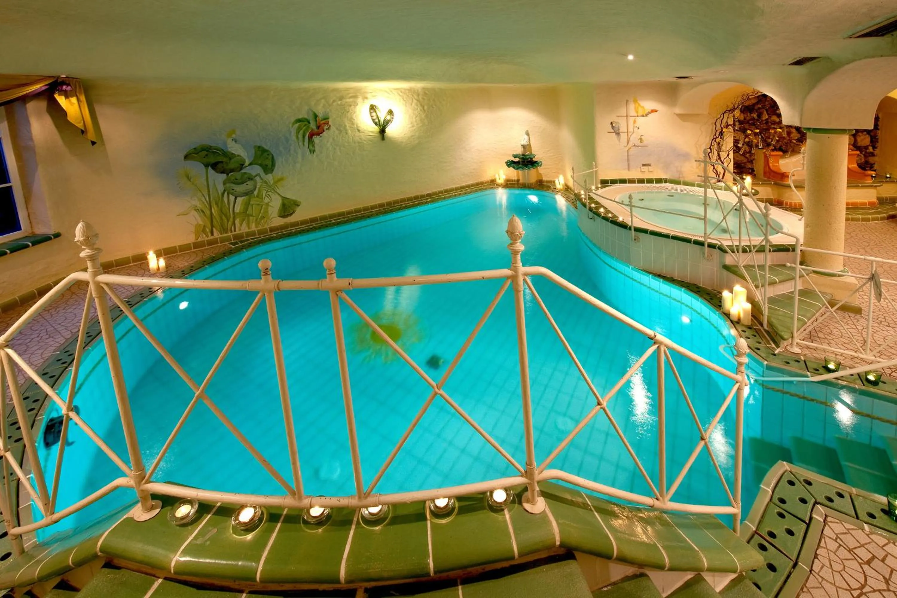 Hot Tub in Landhotel Römerhof