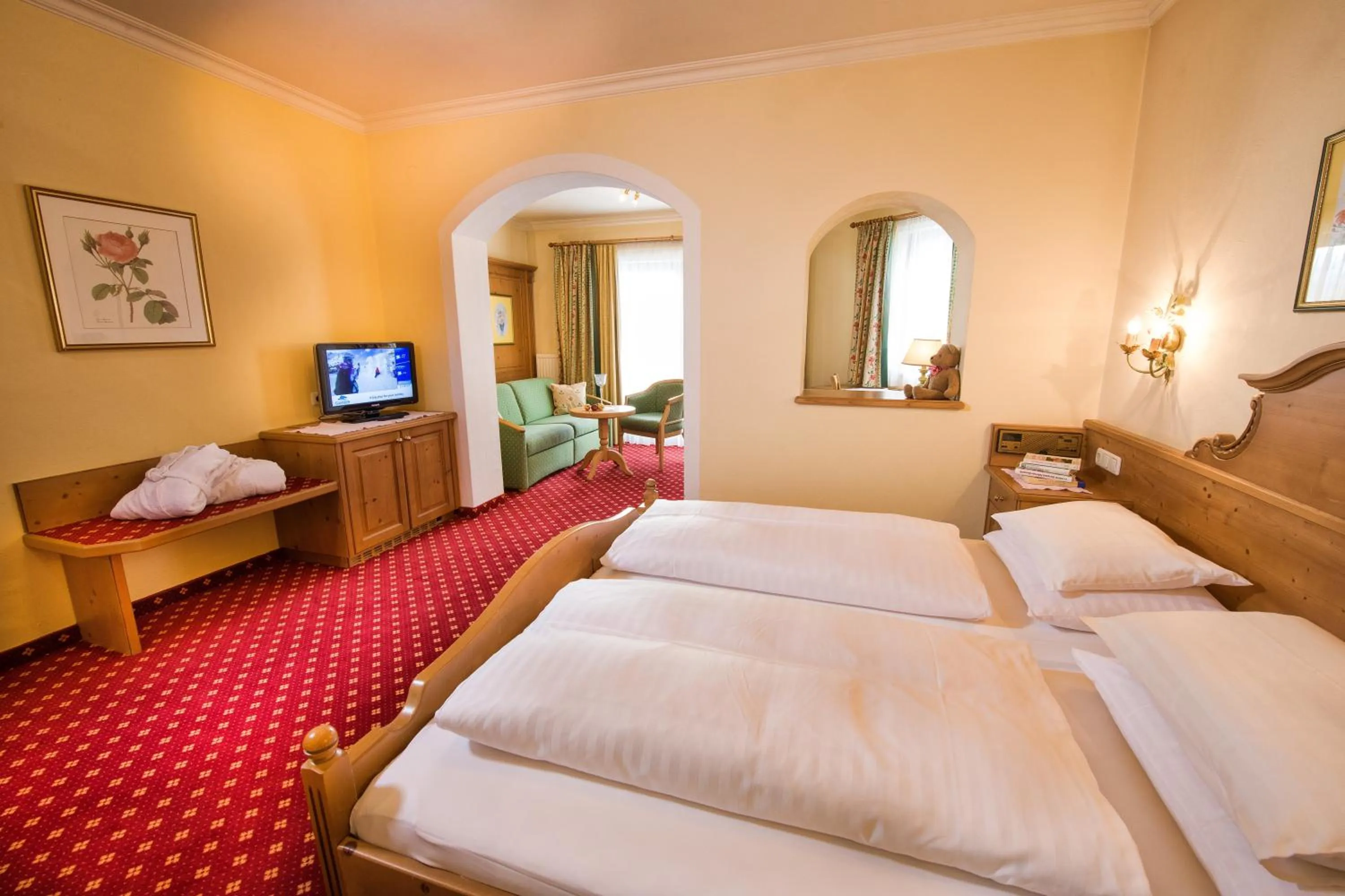 Photo of the whole room, Bed in Landhotel Römerhof