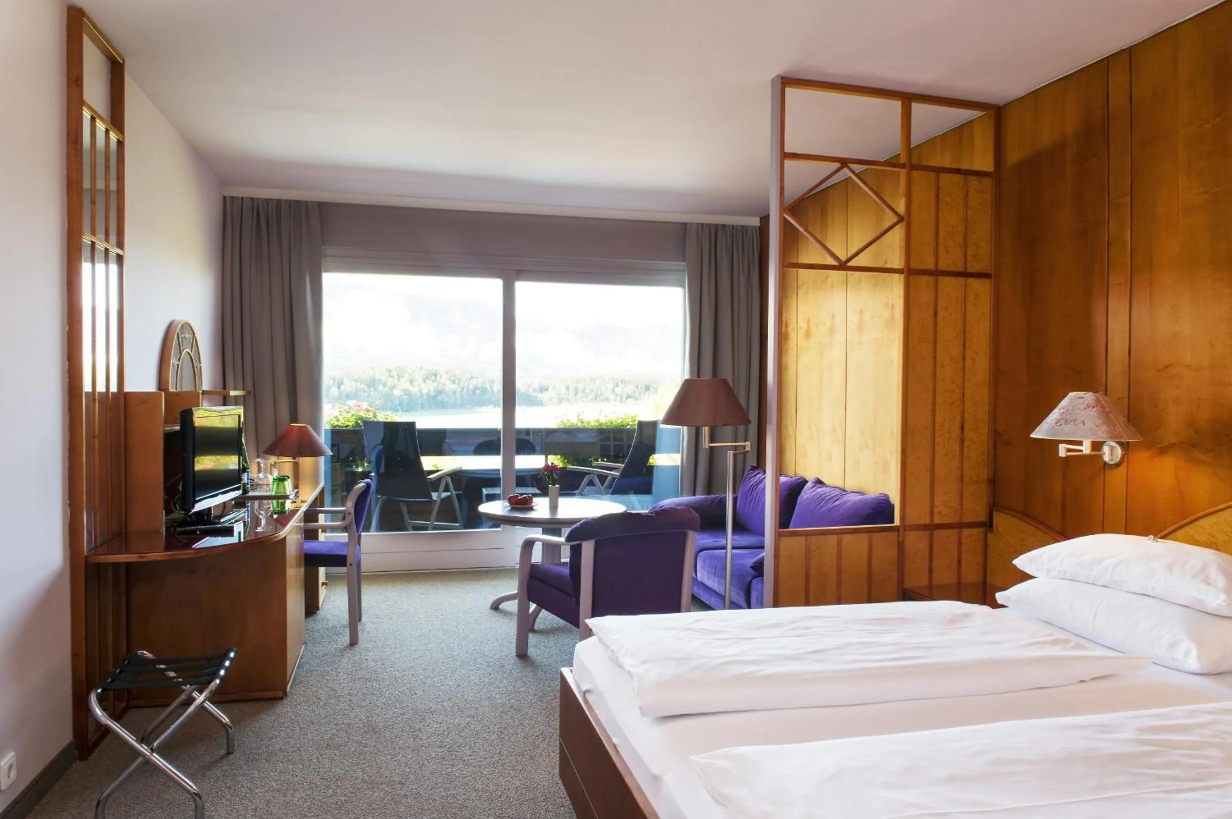 Decorative detail, Bed in Hotel Karnerhof