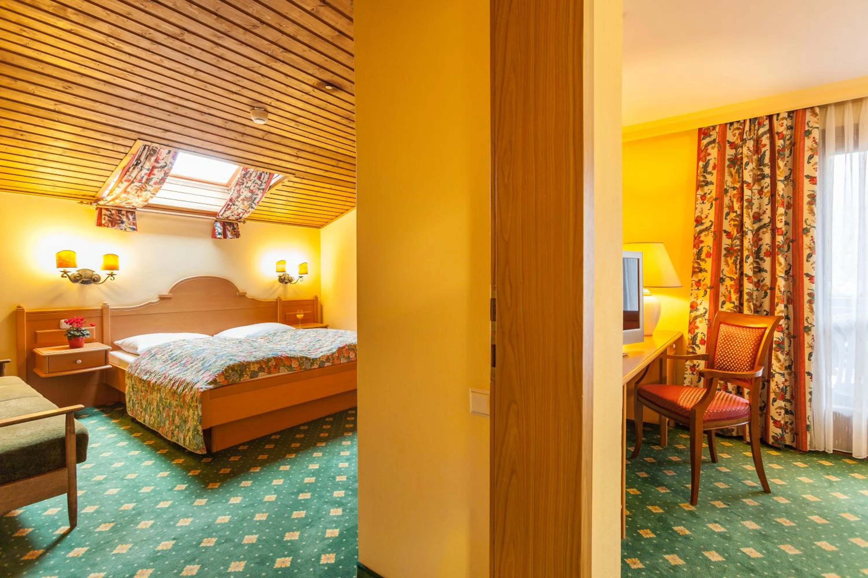 Bedroom, Bed in Hotel St. Georg