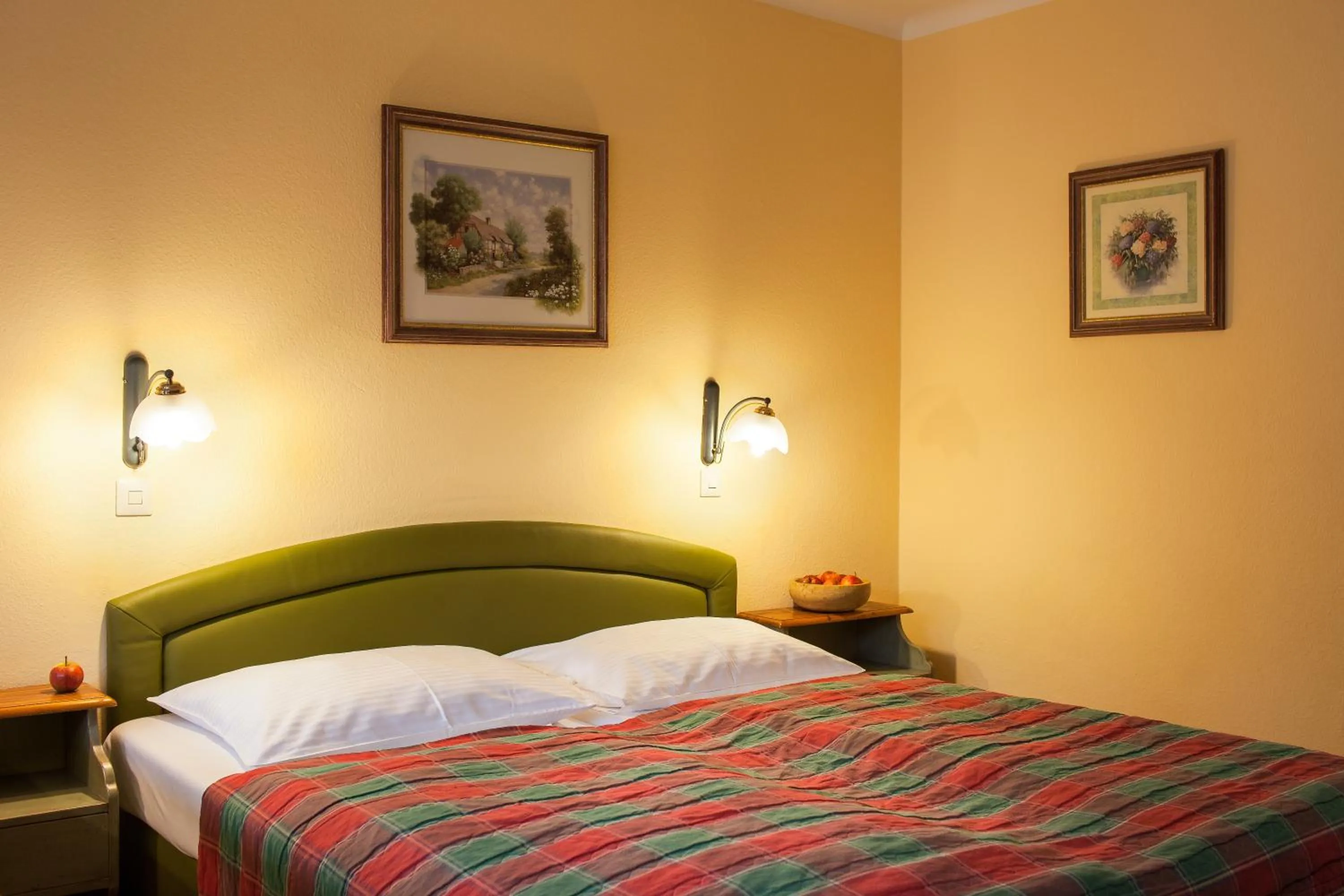 Bedroom, Bed in Hotel St. Georg