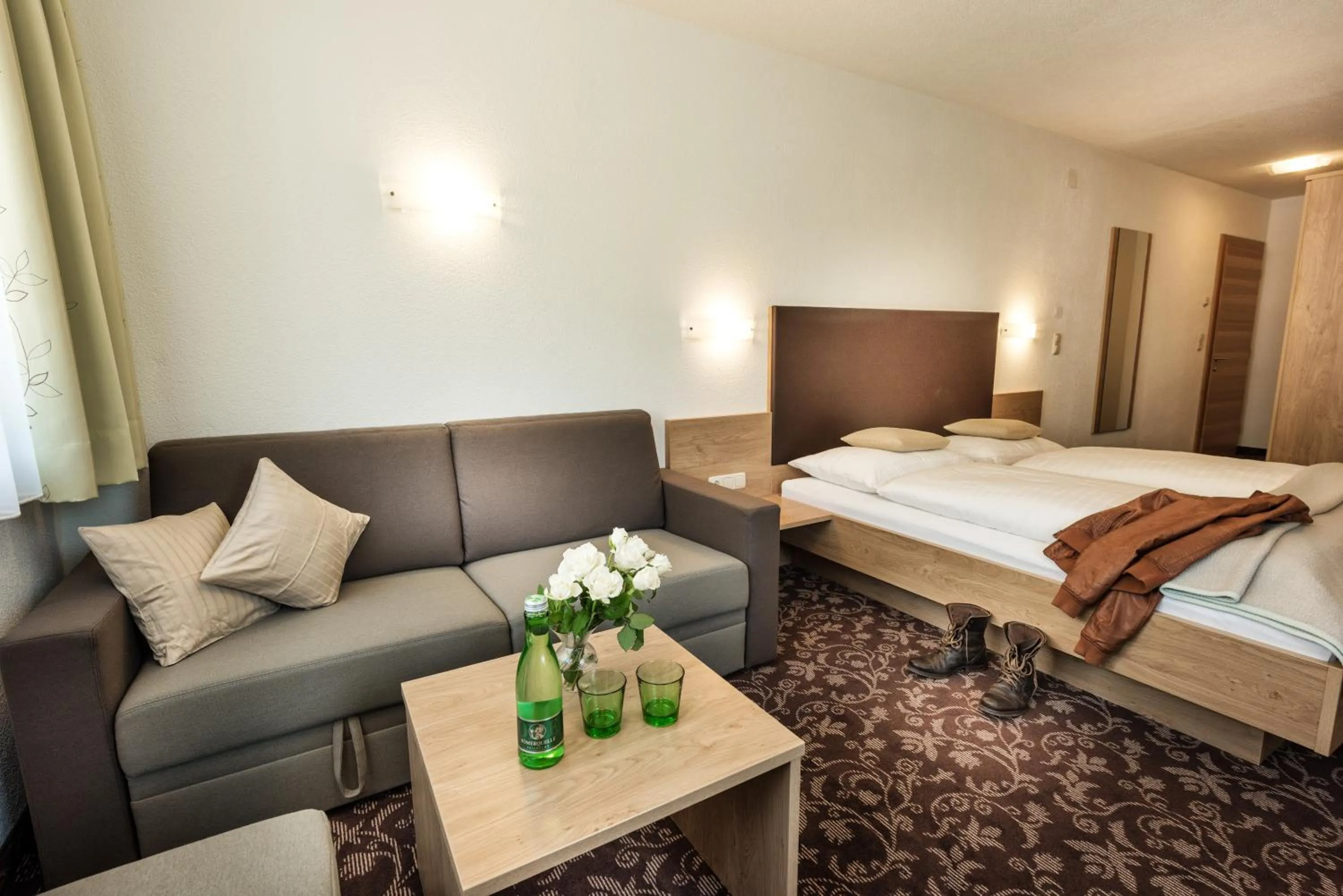 Photo of the whole room, Bed in Hotel Puint