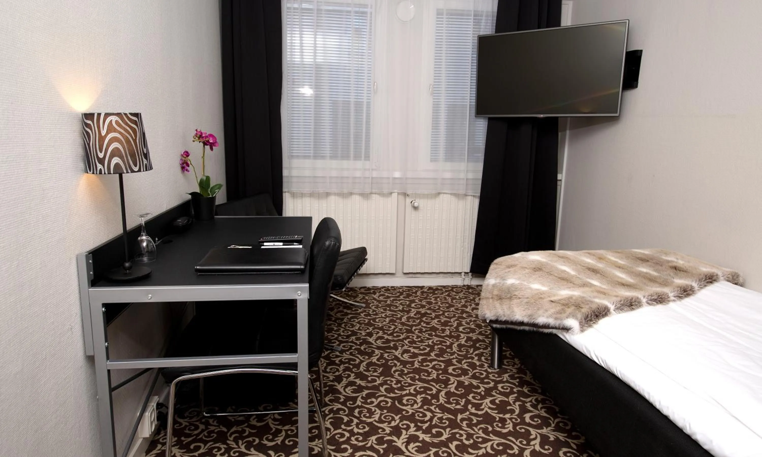 Bedroom, Bed in Sure Hotel by Best Western Algen