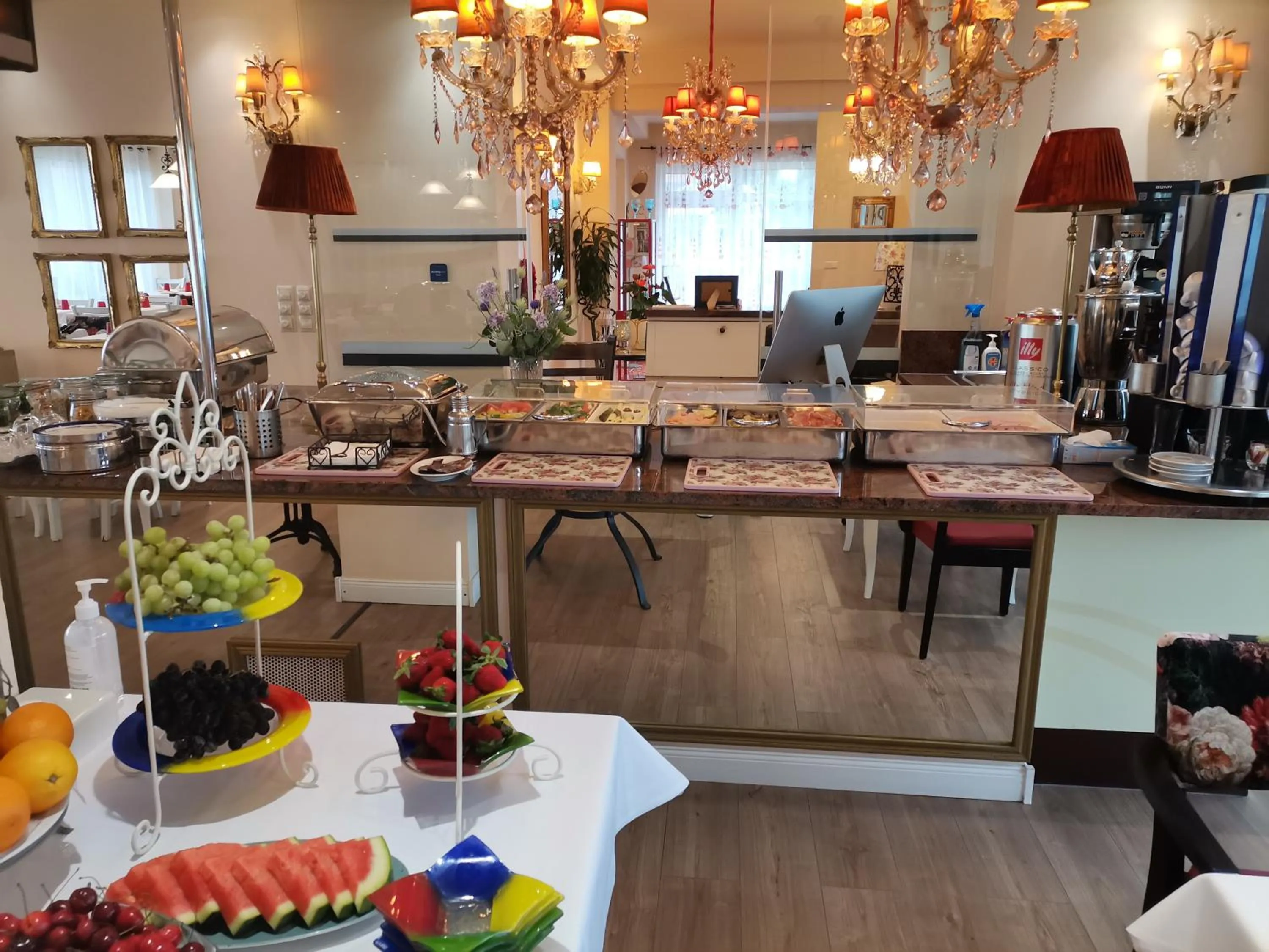 Restaurant/places to eat in Hotel Al Faro Lodge am See