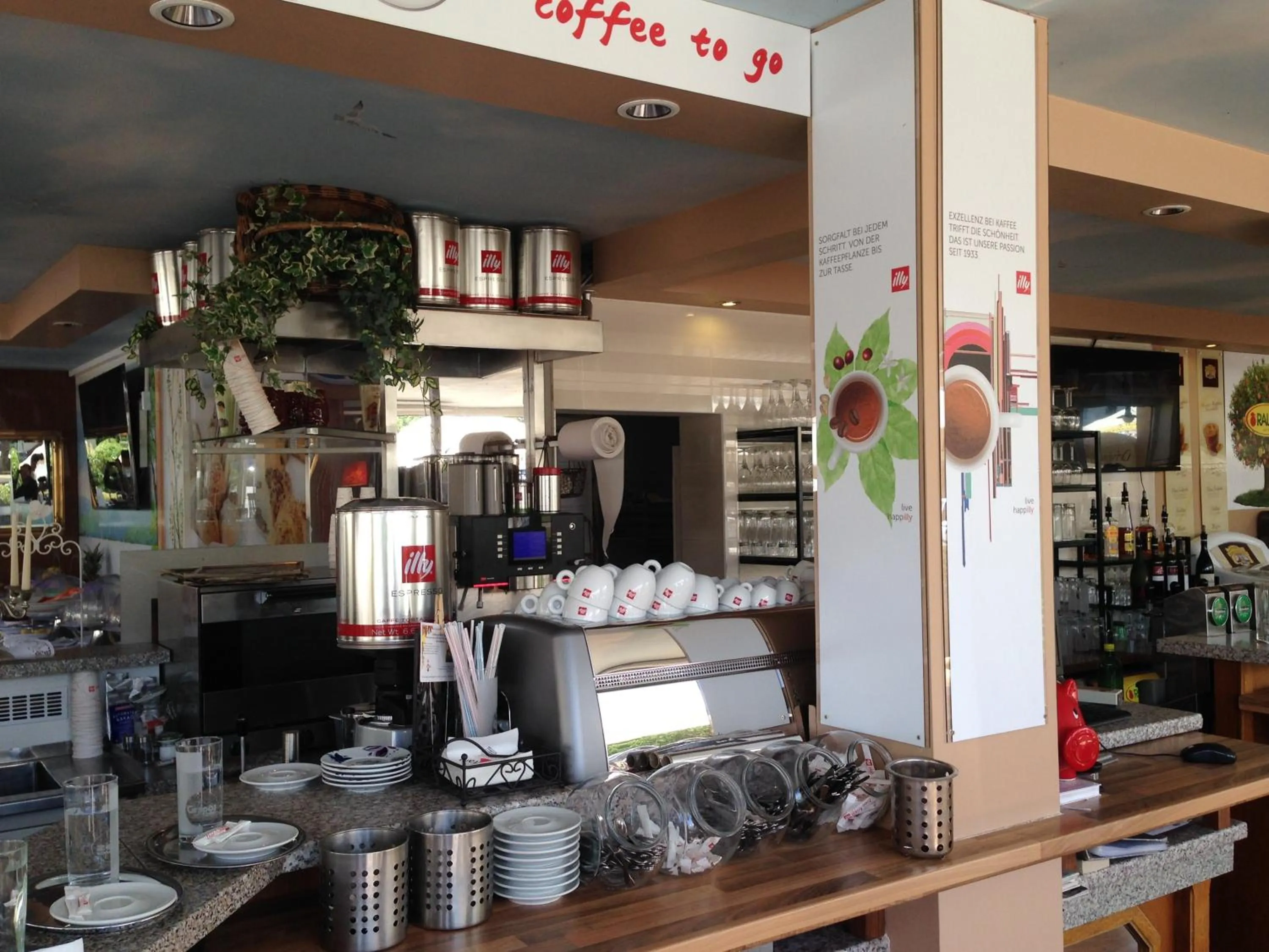 Lounge or bar in Hotel Al Faro Lodge am See