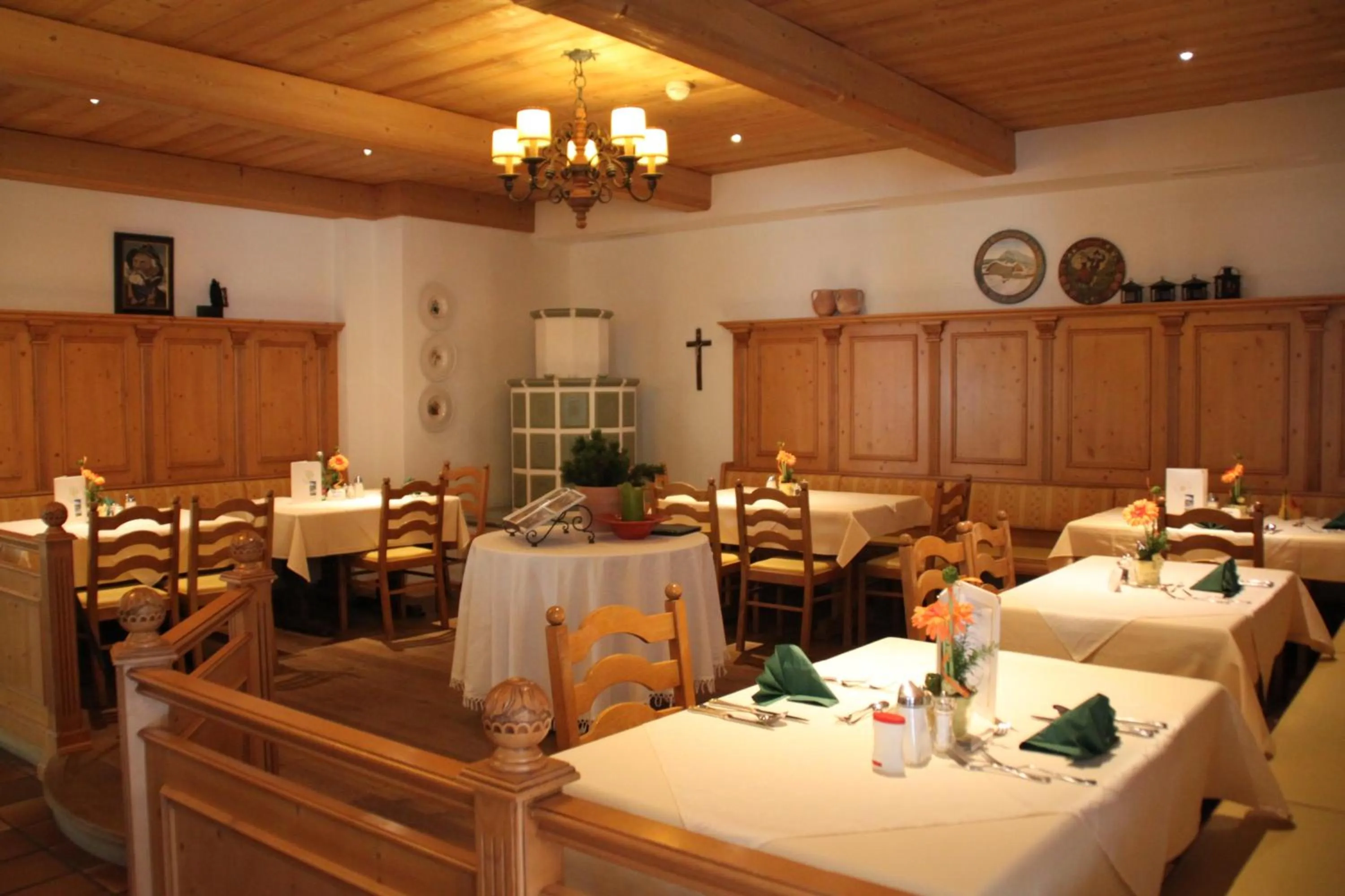 Restaurant/places to eat in Hotel Guggenberger