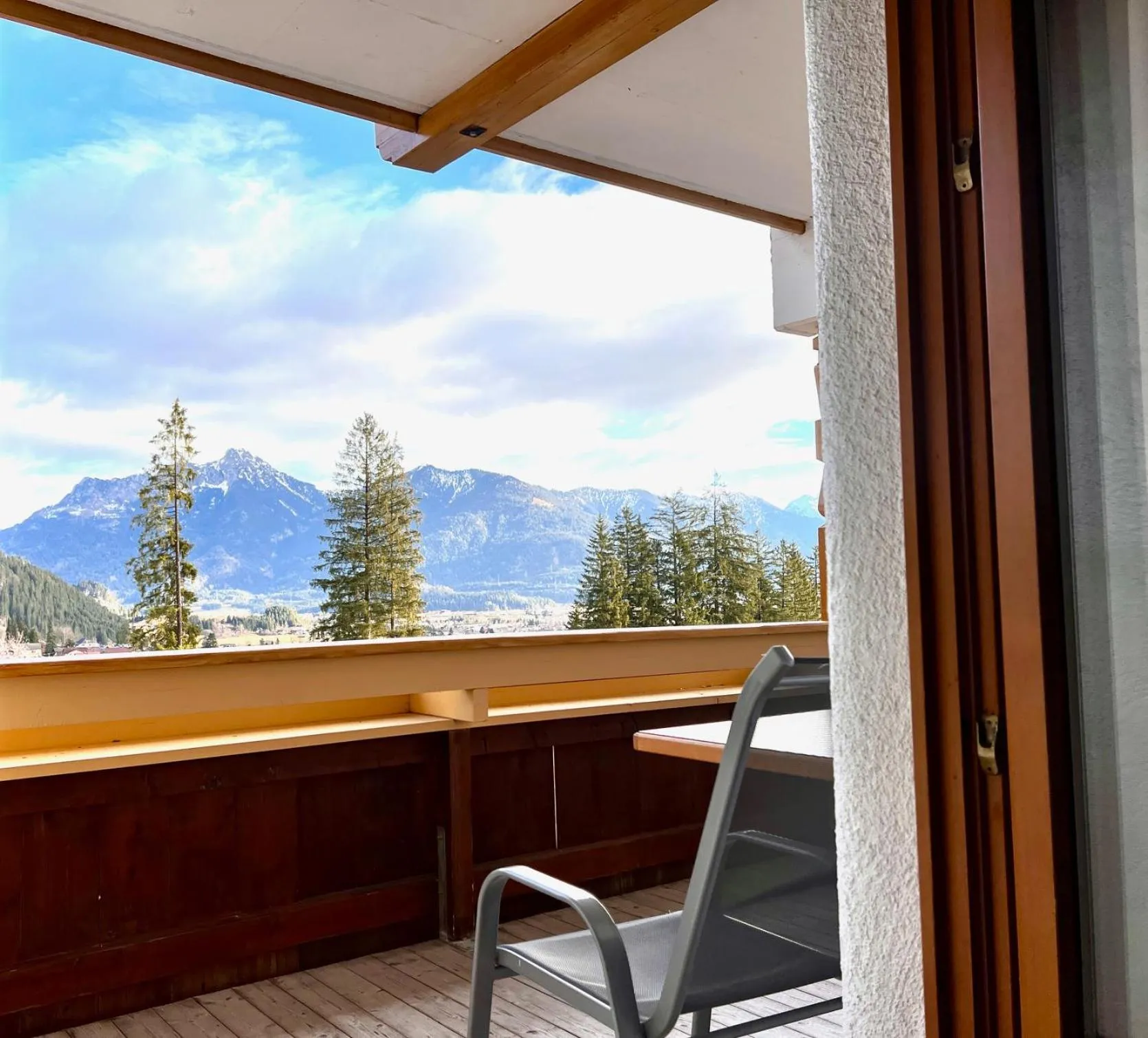 Balcony/Terrace in Wellness Aparthotel "Lechlife" incl Pool - 400m zum SKILIFT