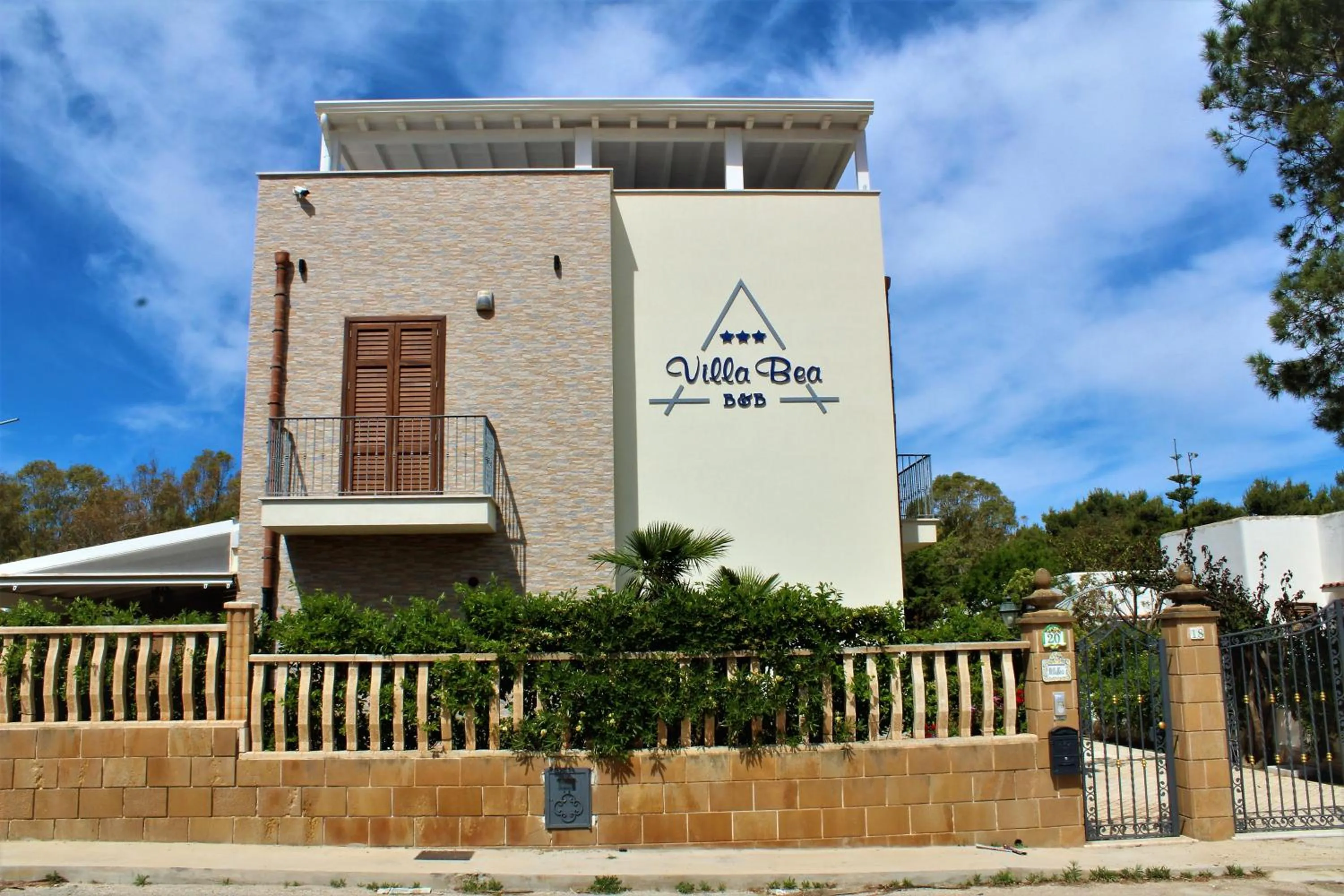 Facade/entrance in B&B Villa Bea