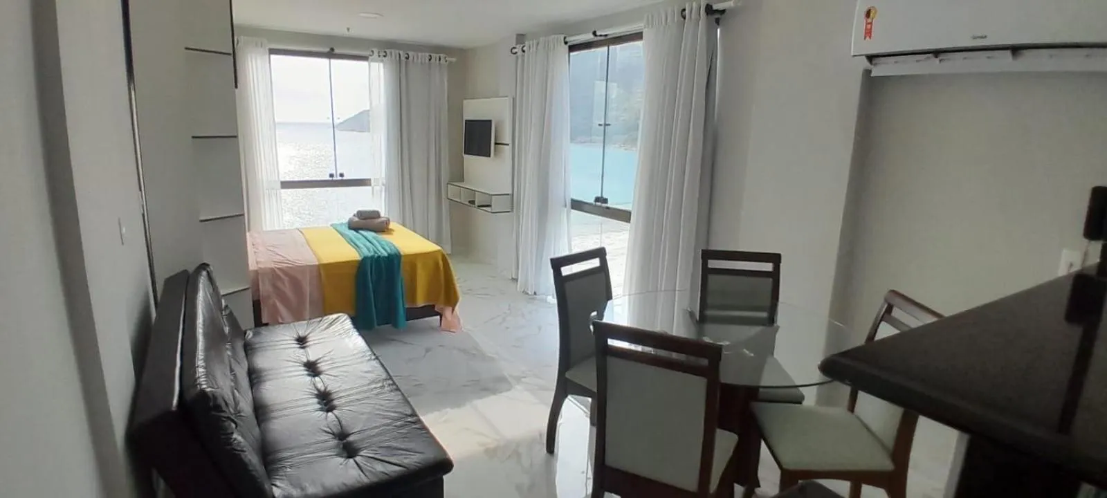 Bed in Loft da Prainha