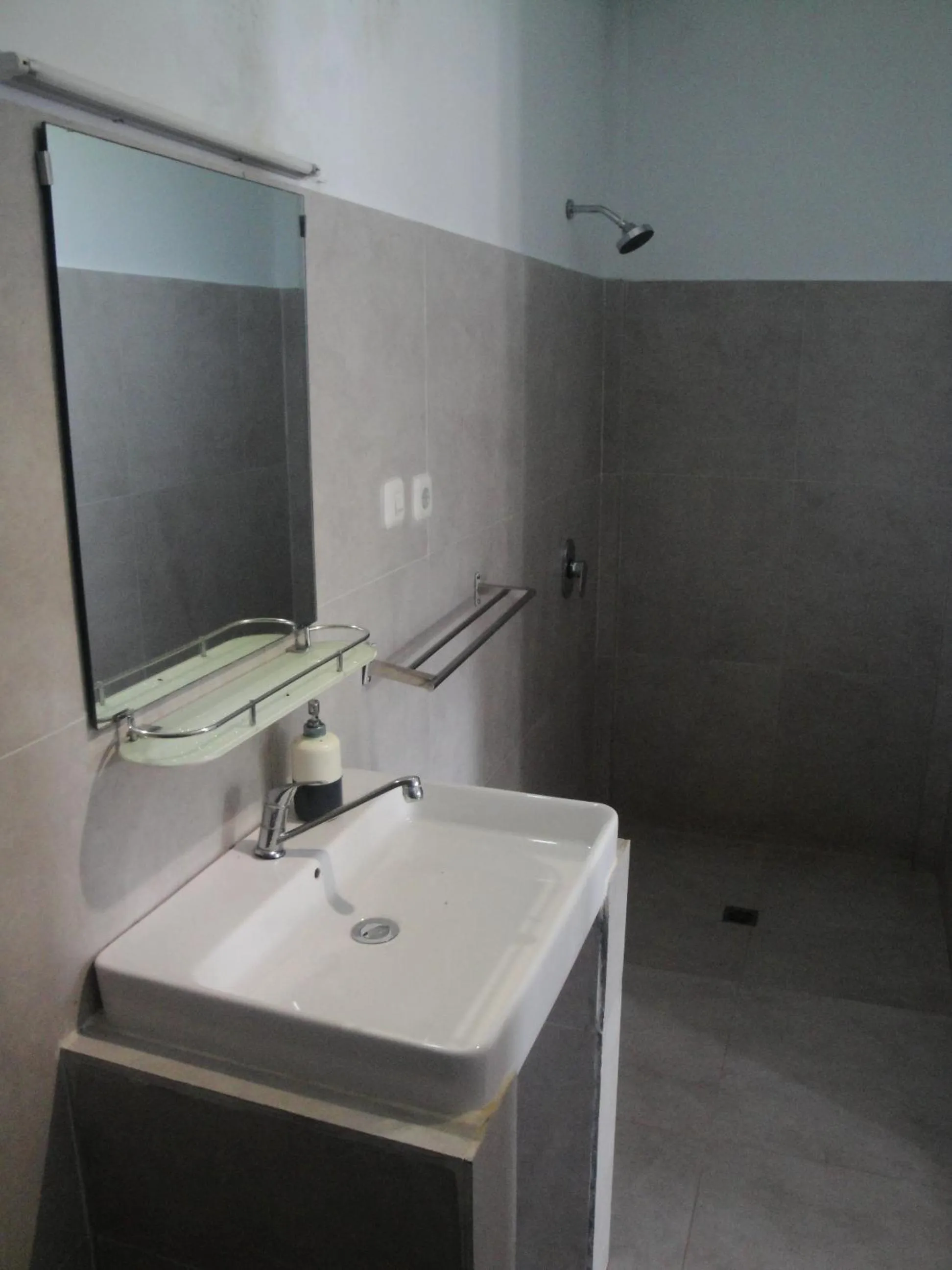 Bathroom in Trawangan Nirvana