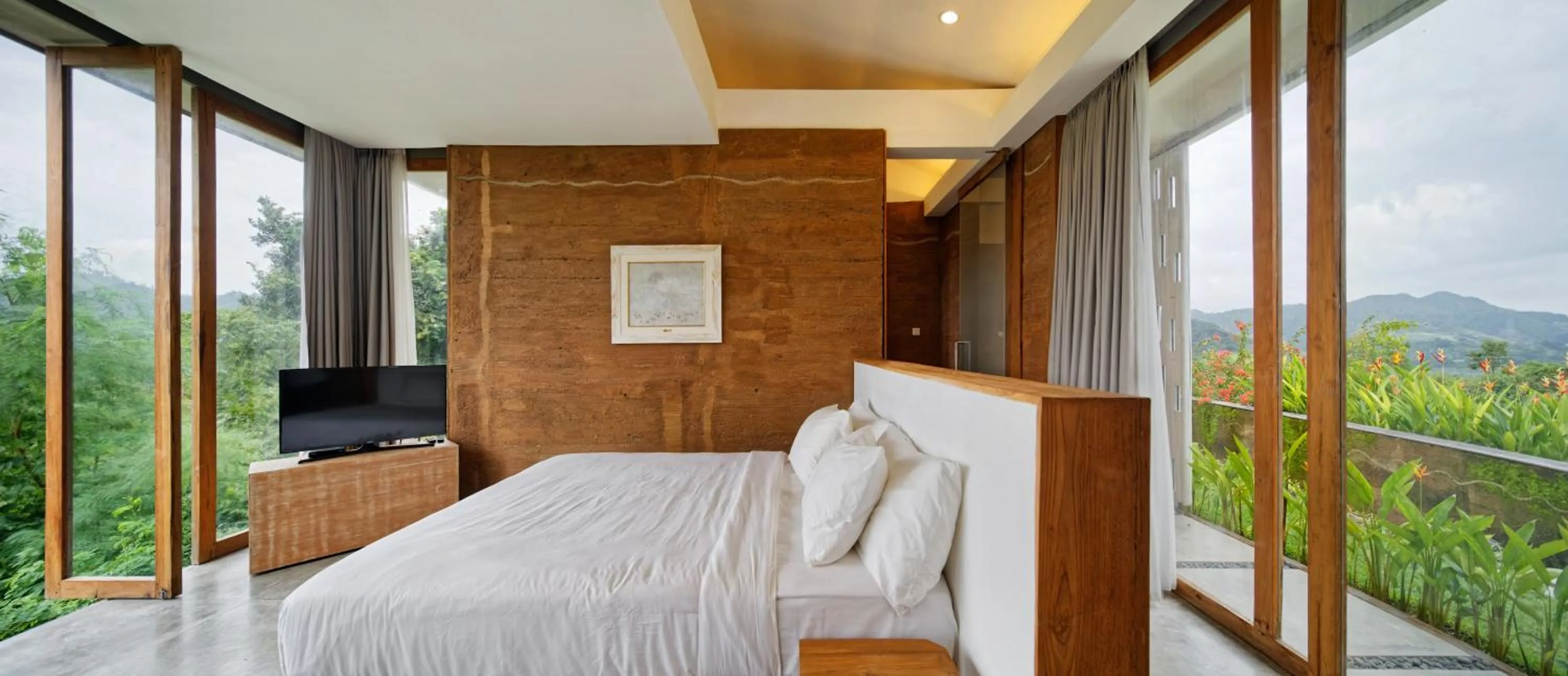 Photo of the whole room, Bed in Seven Havens Residence