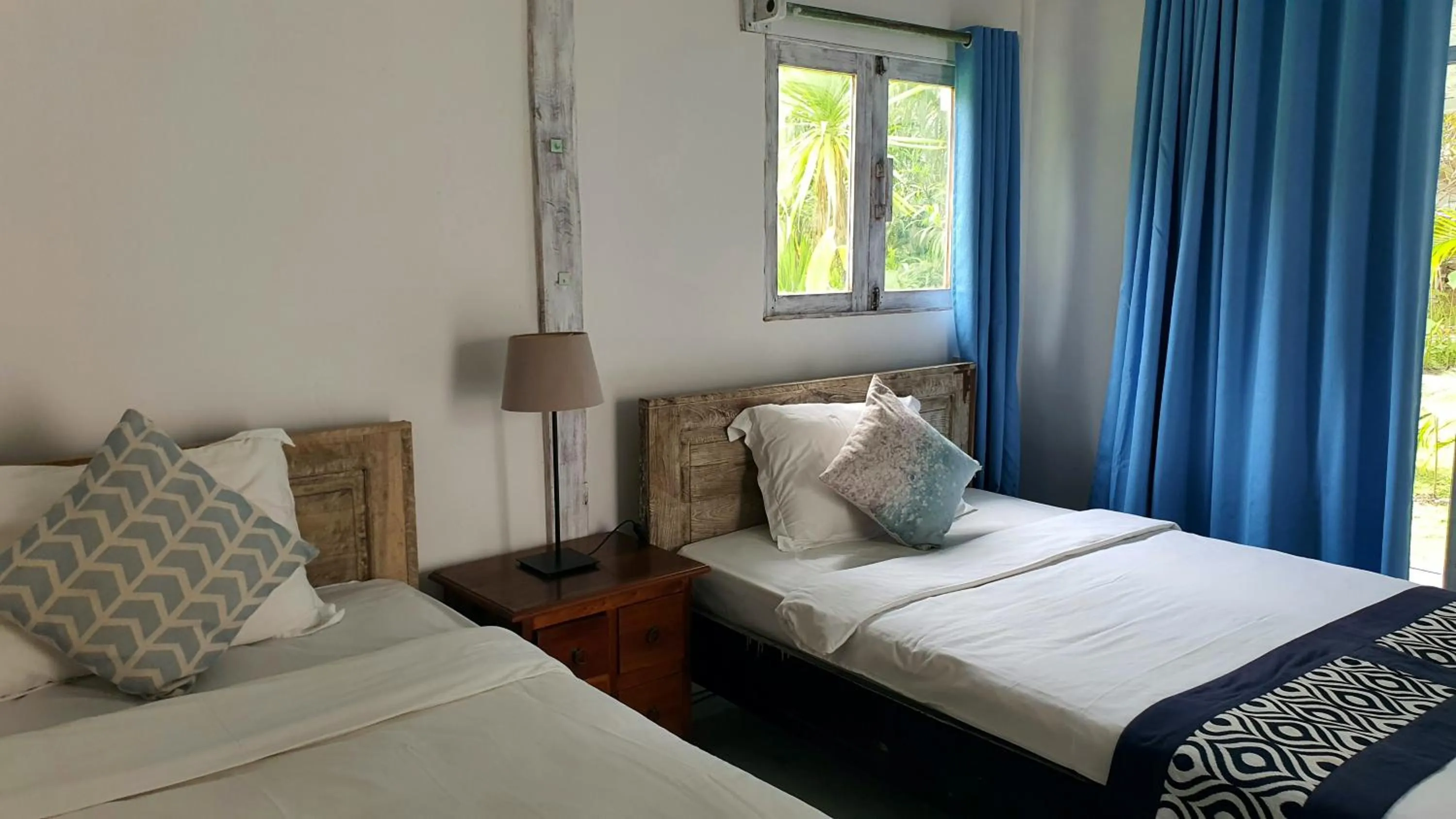 Bedroom, Bed in Myamo Beach Lodge