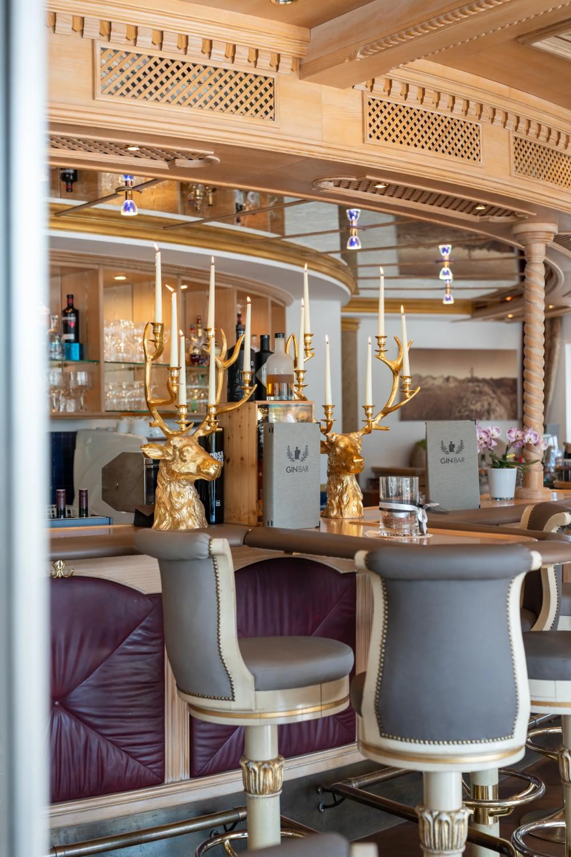 Lounge or bar in Vier Jahreszeiten Wellnessresort Achensee