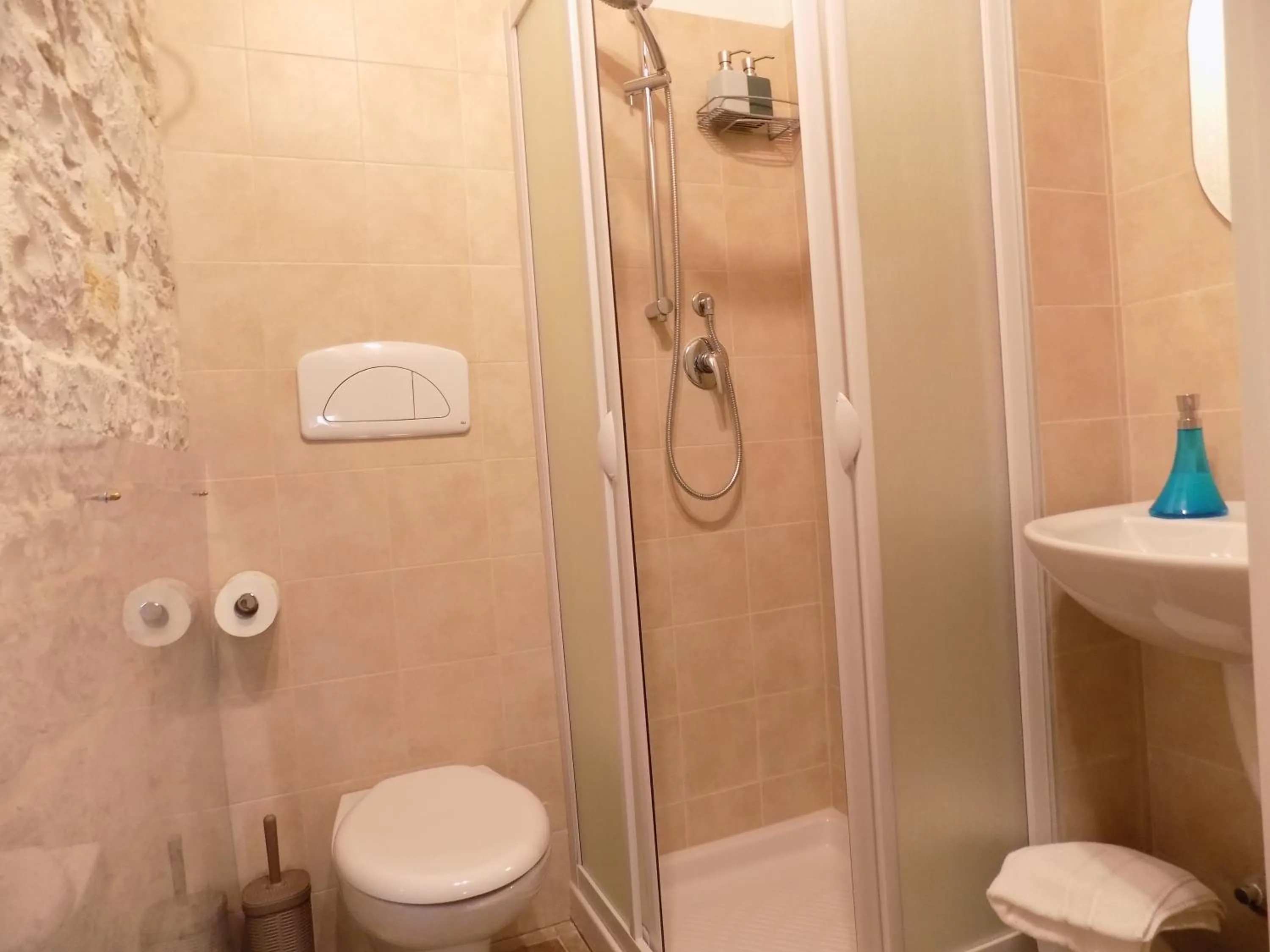 Bathroom in B&B ANTICO GRANAIO