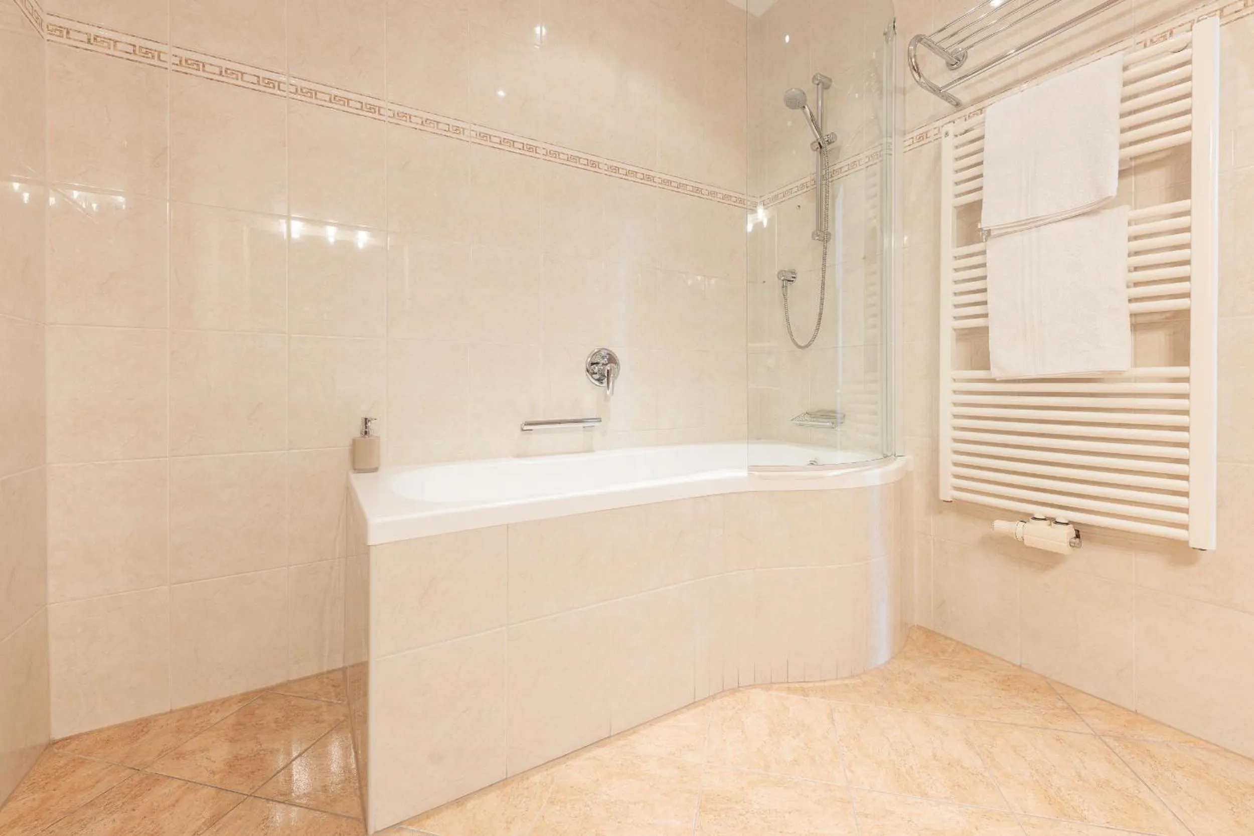 Bath in Hotel Berghof