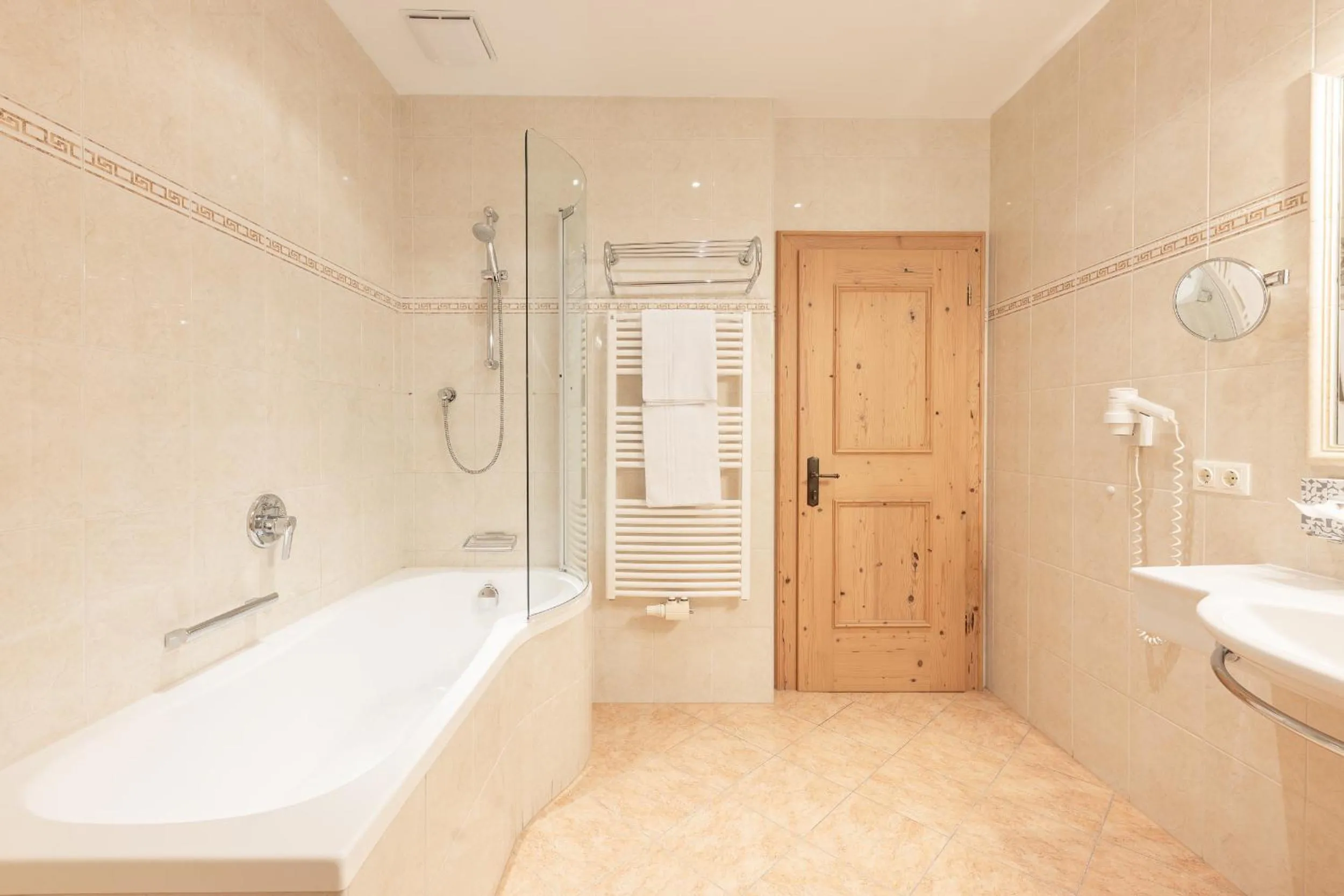 Shower in Hotel Berghof