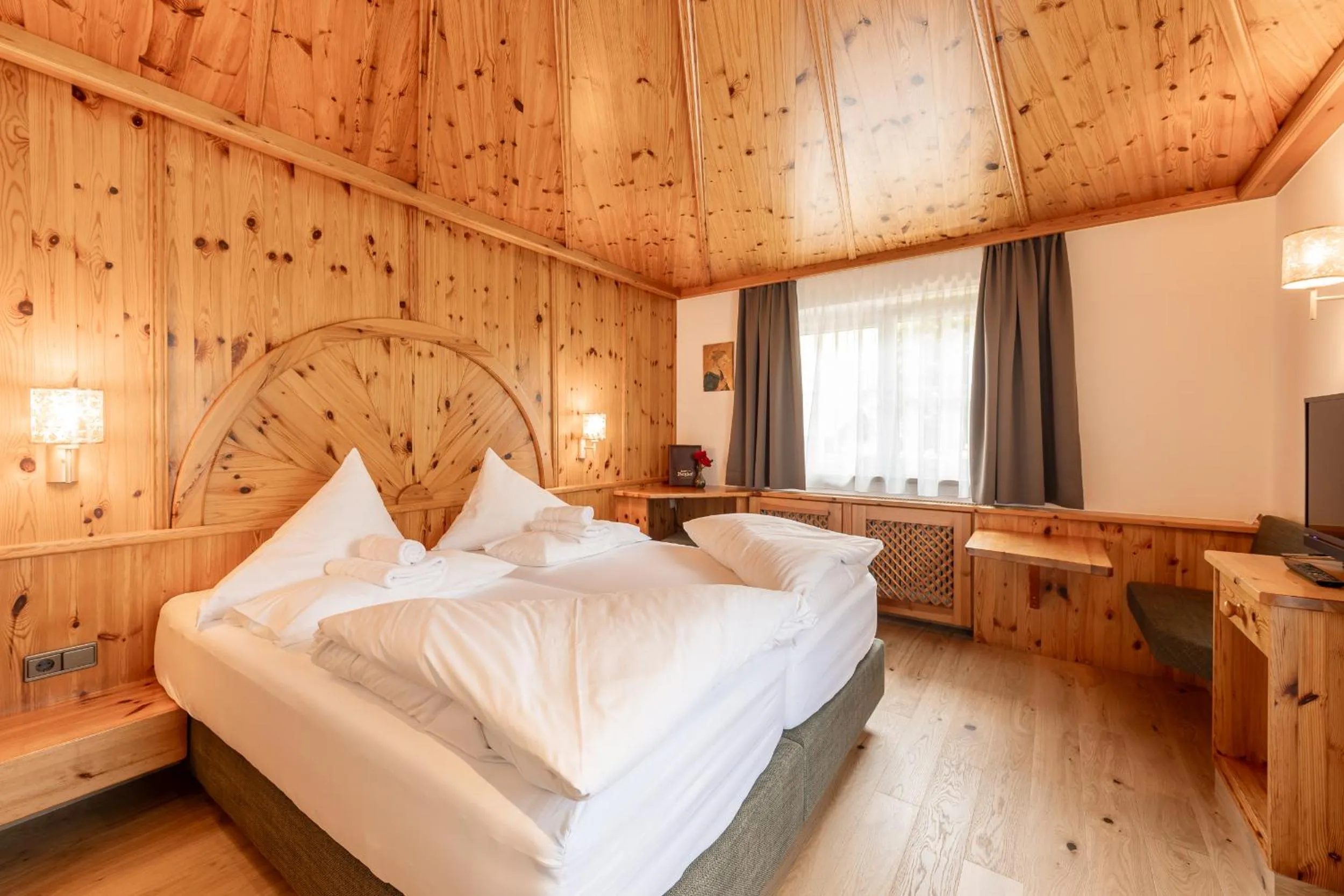 Photo of the whole room, Bed in Hotel Berghof