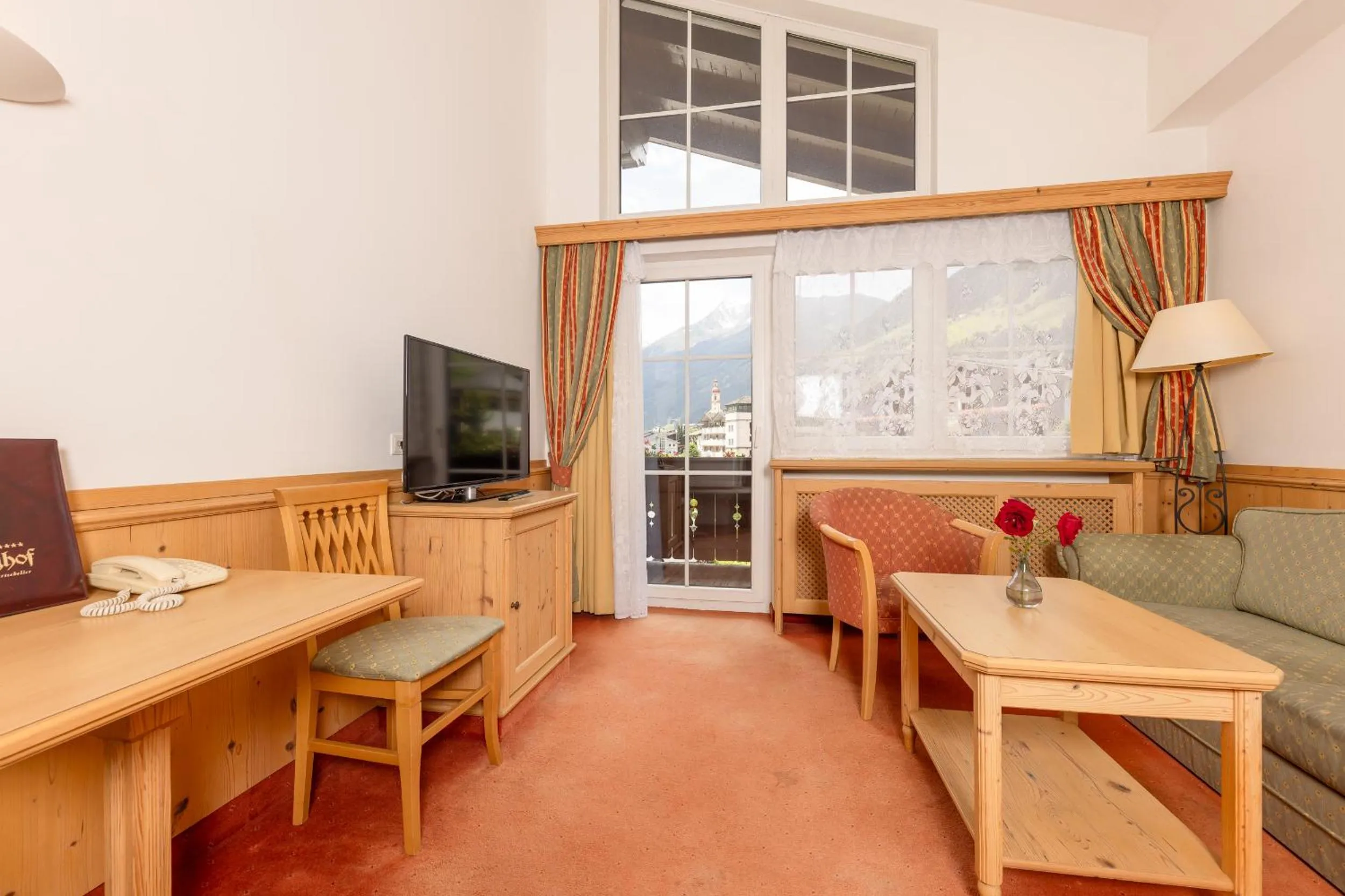 TV and multimedia in Hotel Berghof