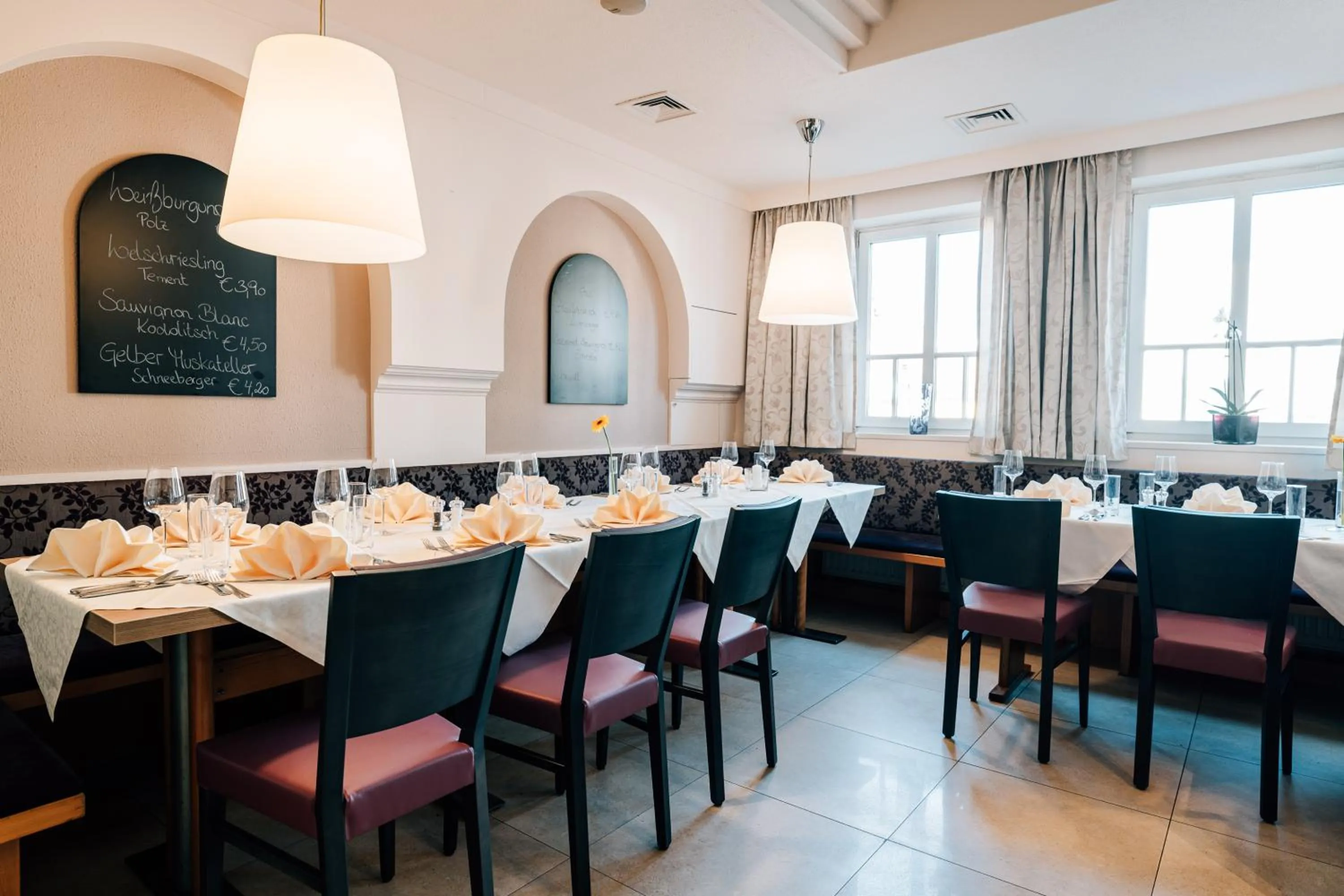 Restaurant/places to eat in Hotel Römerstube