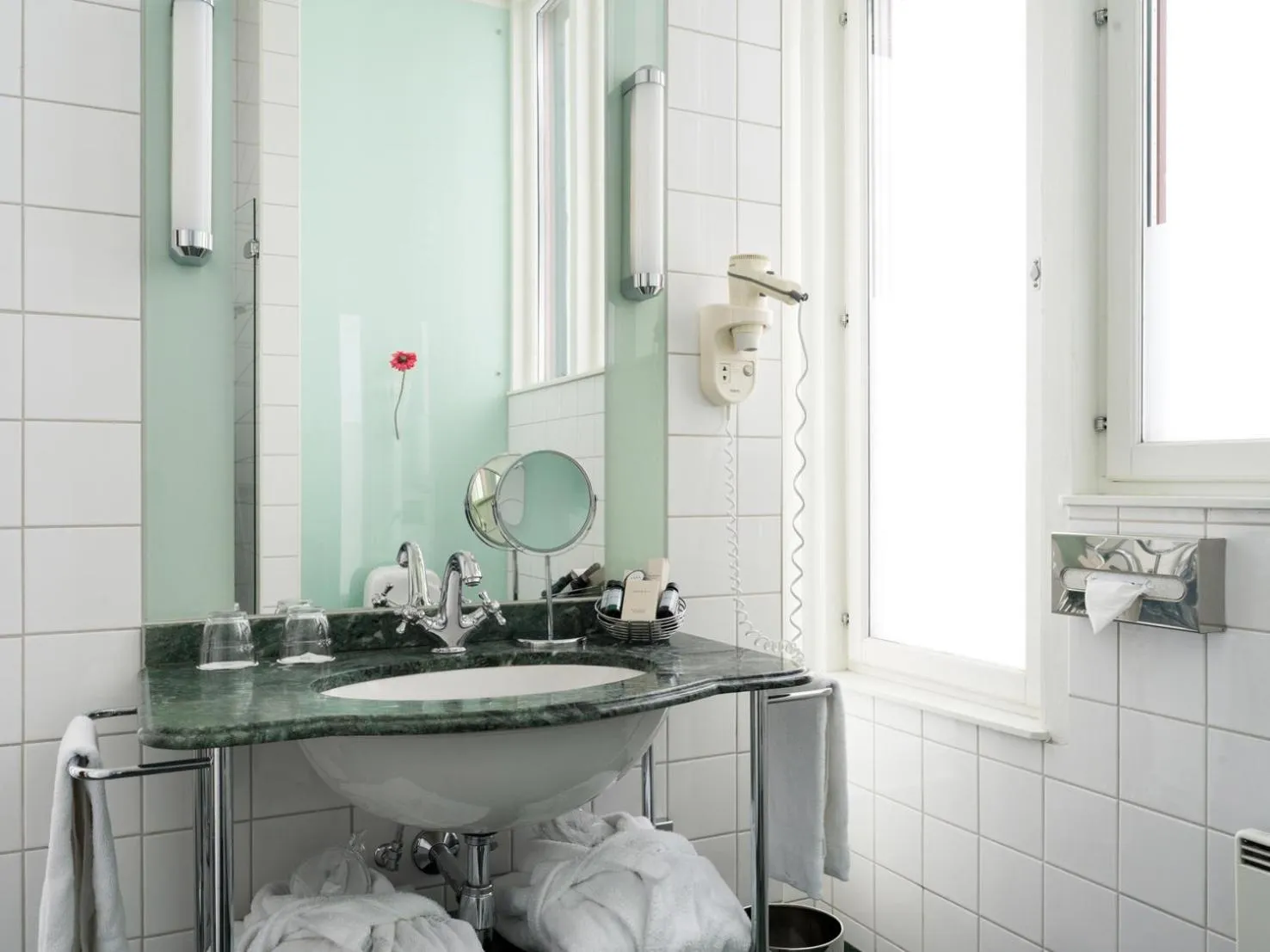 Bathroom in Elite Hotel Knaust