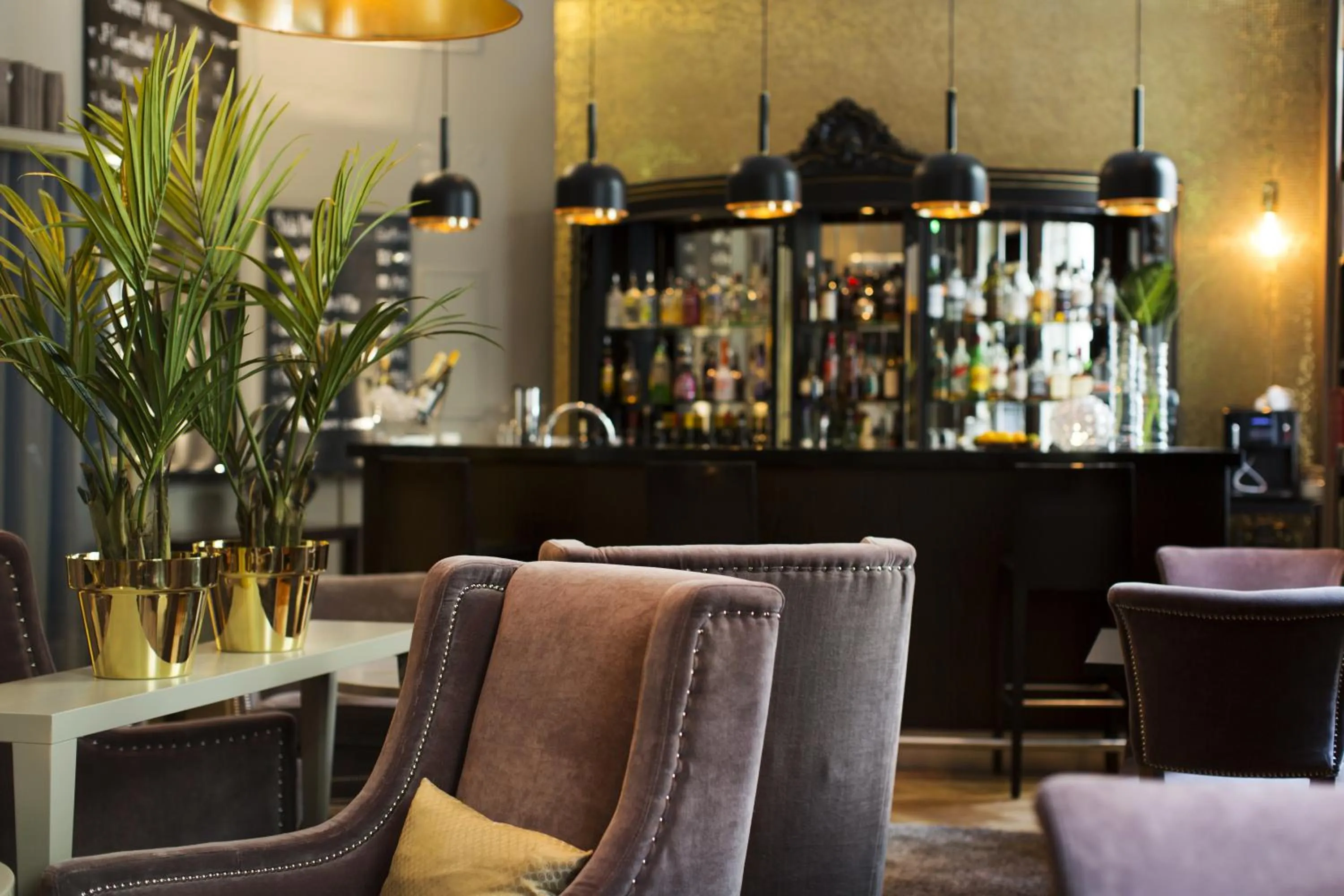 Restaurant/places to eat in Elite Hotel Knaust